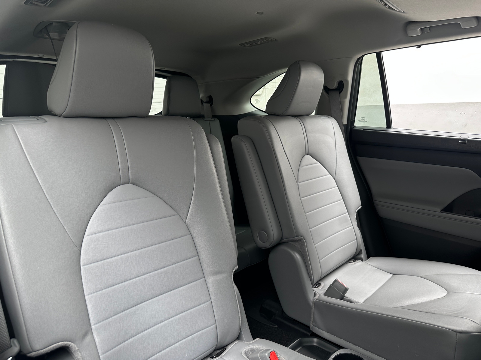 Thumbnail: 2024 Toyota Highlander - 5