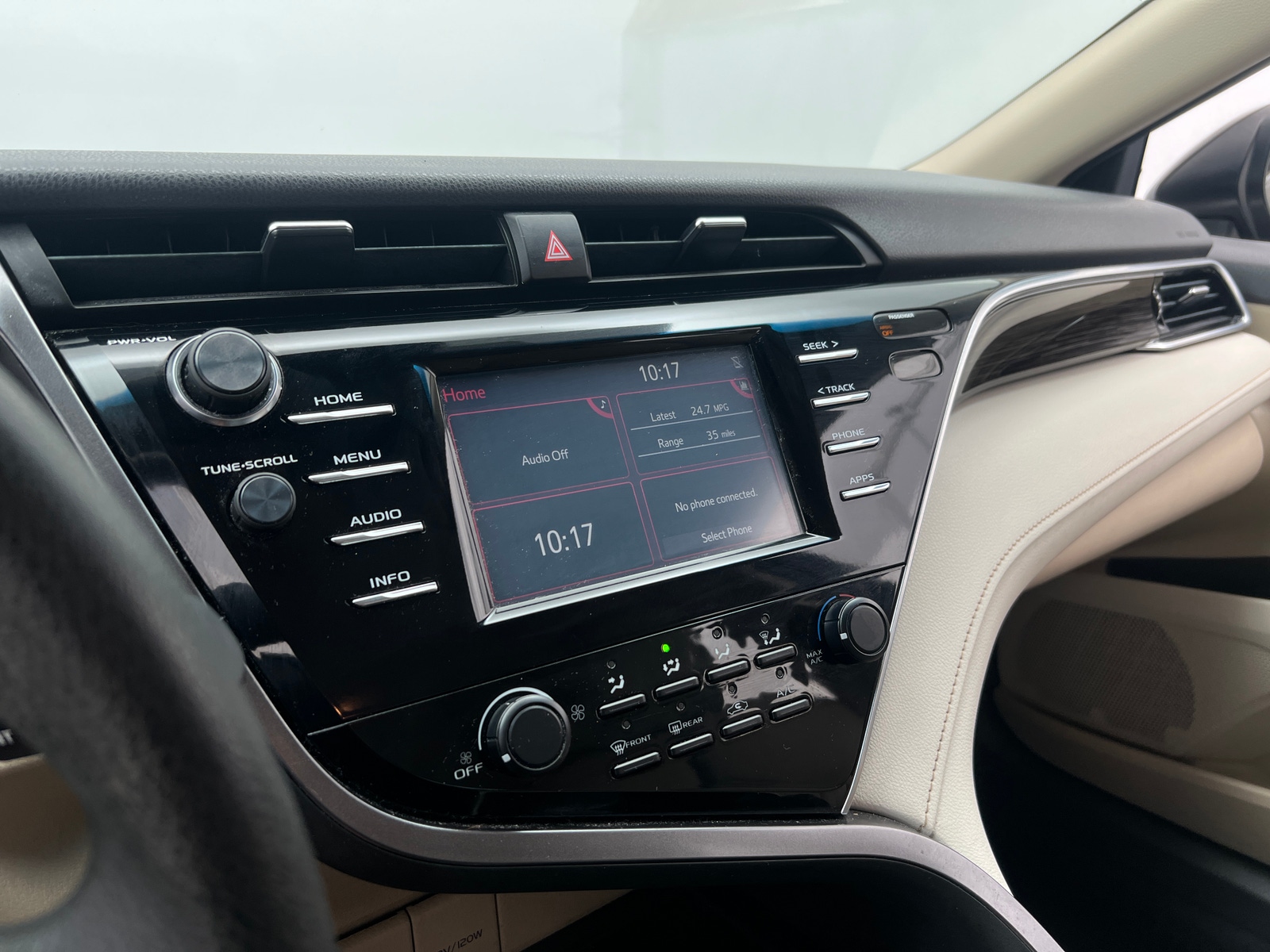 Thumbnail: 2018 Toyota Camry - 4
