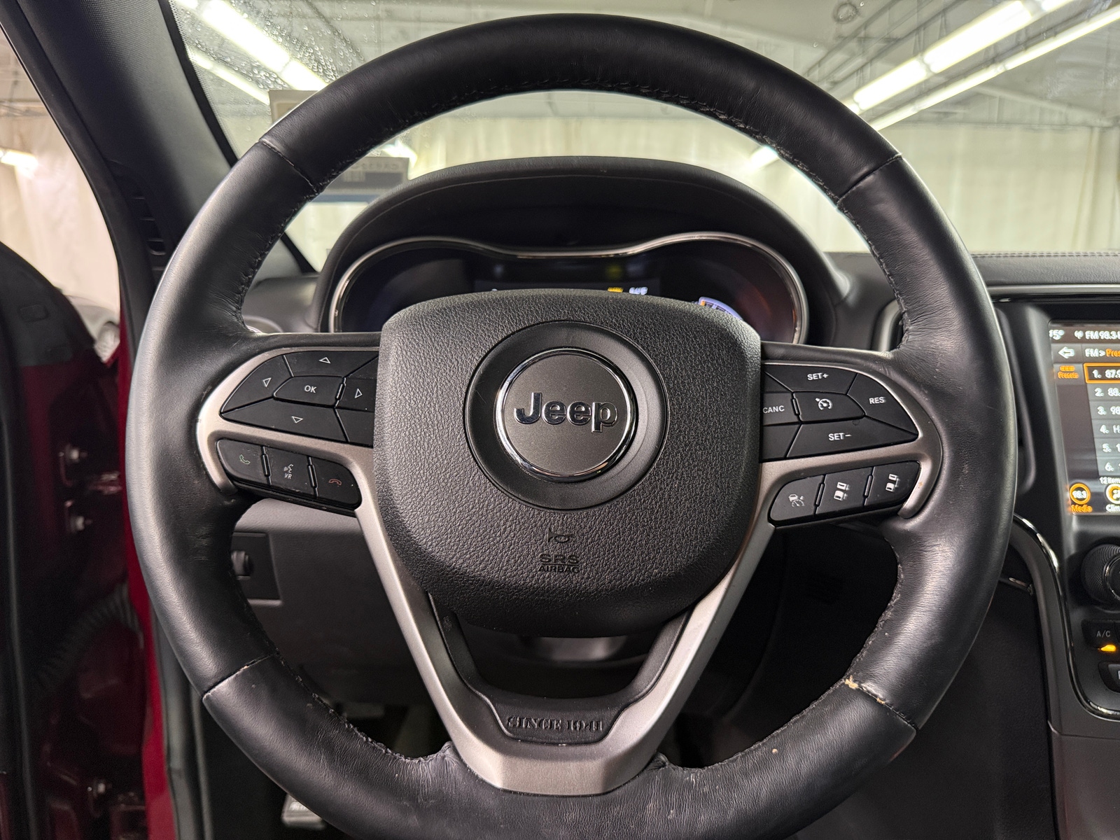 Thumbnail: 2018 Jeep Grand Cherokee - 4