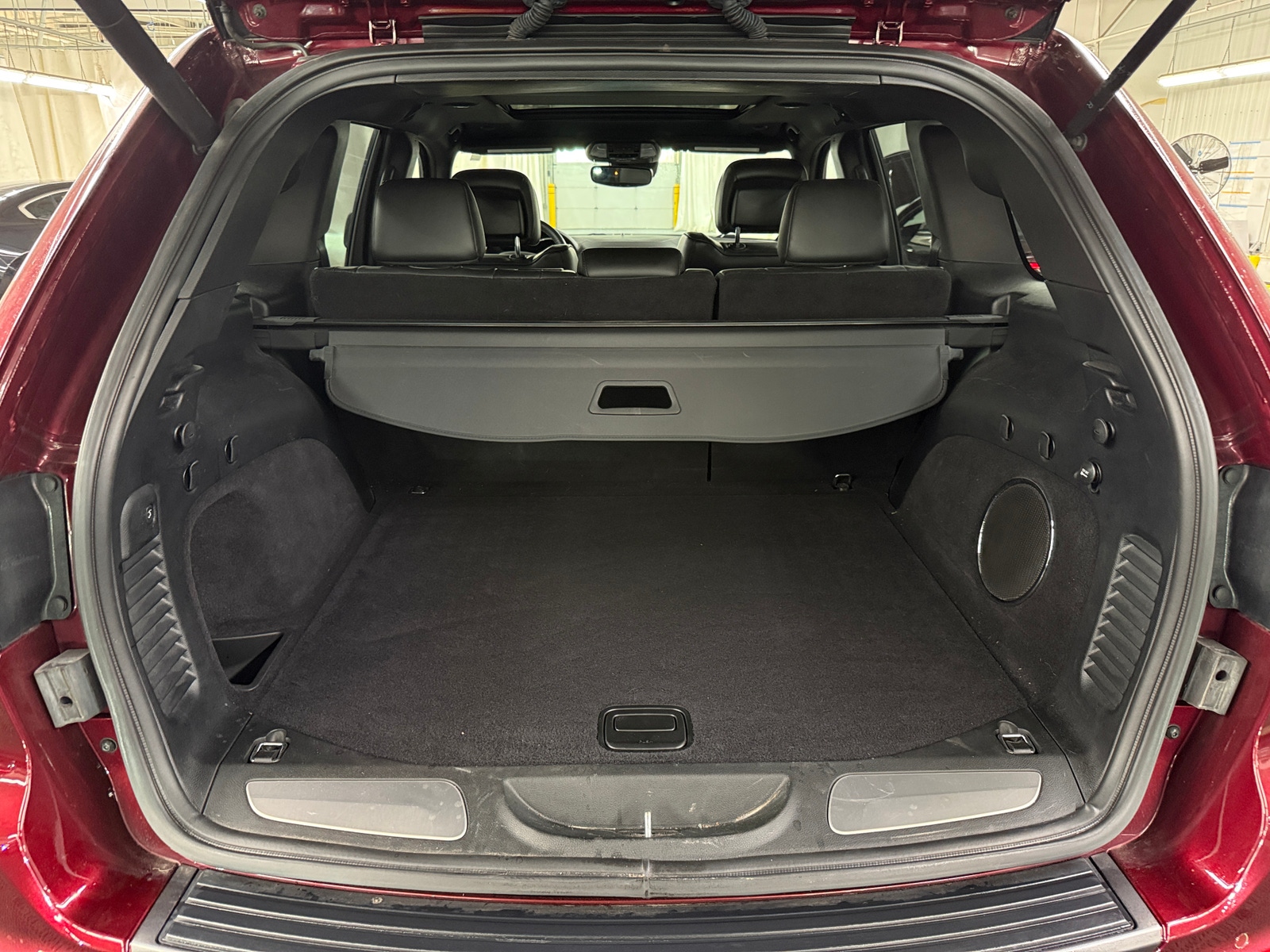 Thumbnail: 2018 Jeep Grand Cherokee - 6