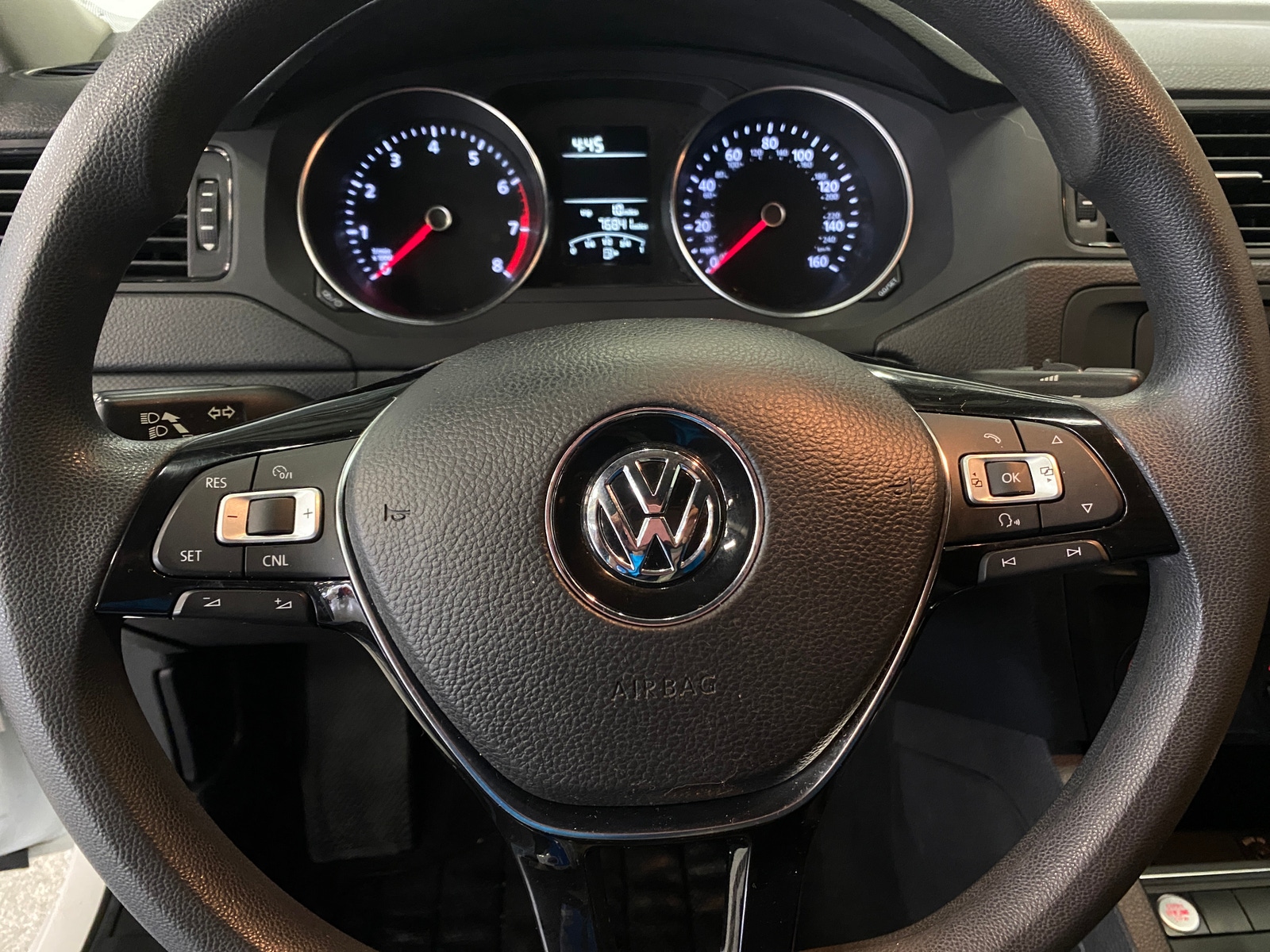 Thumbnail: 2015 Volkswagen Jetta - 5