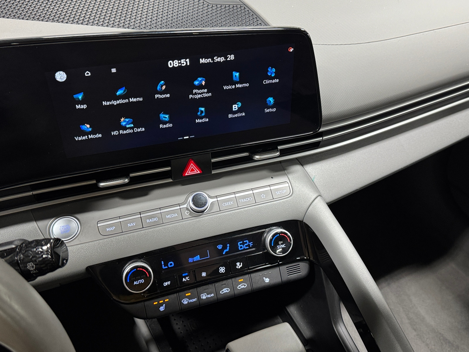 Thumbnail: 2023 Hyundai Elantra - 4