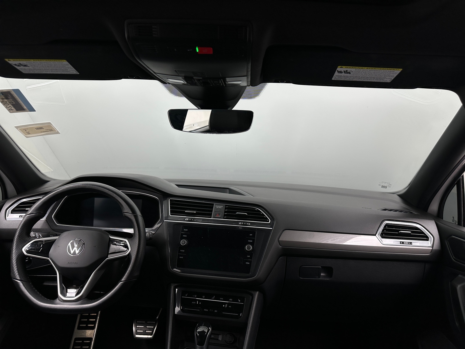 Thumbnail: 2022 Volkswagen Tiguan - 3