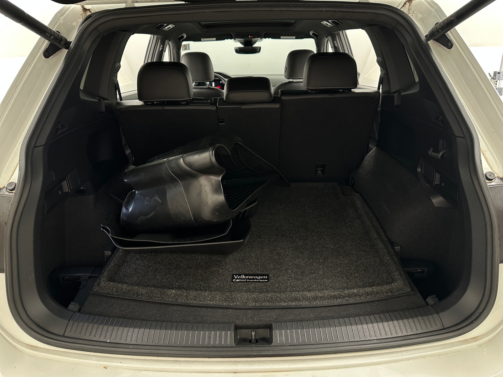 Thumbnail: 2022 Volkswagen Tiguan - 7