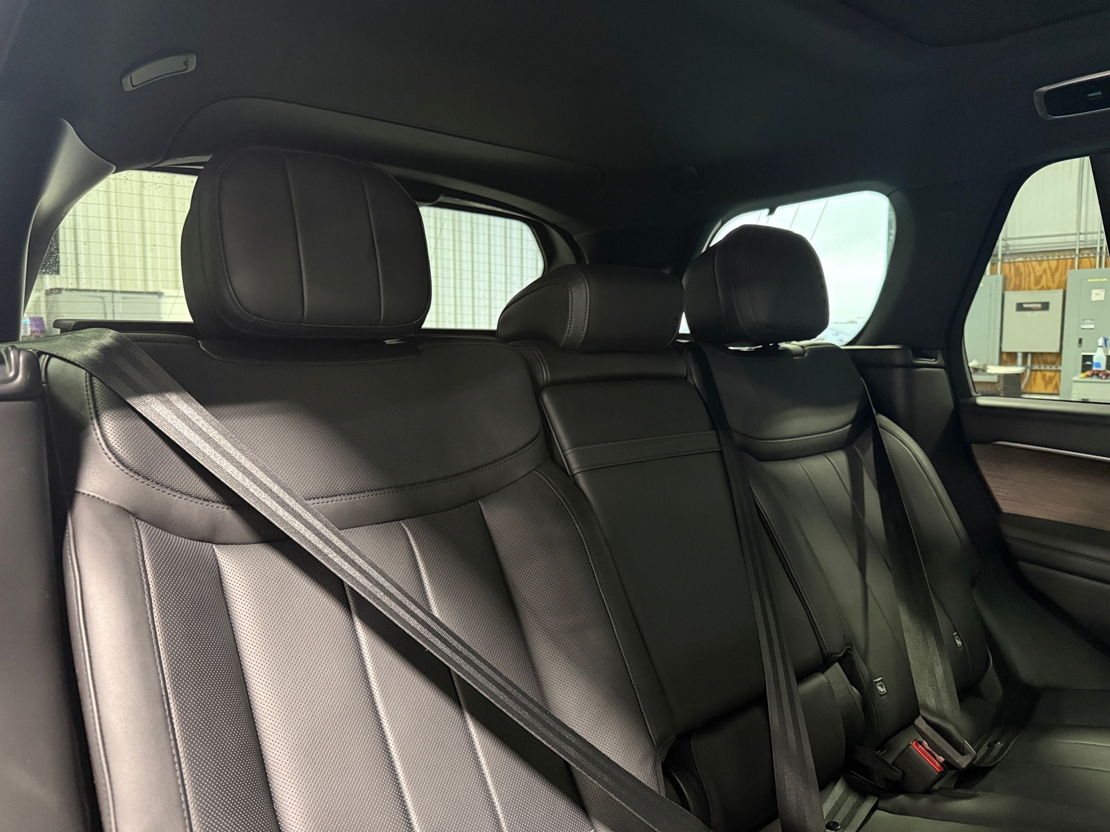 Thumbnail: 2023 Land Rover Range Rover - 5