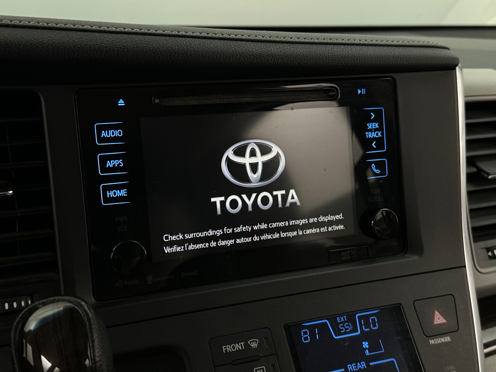 Thumbnail: 2016 Toyota Sienna - 4