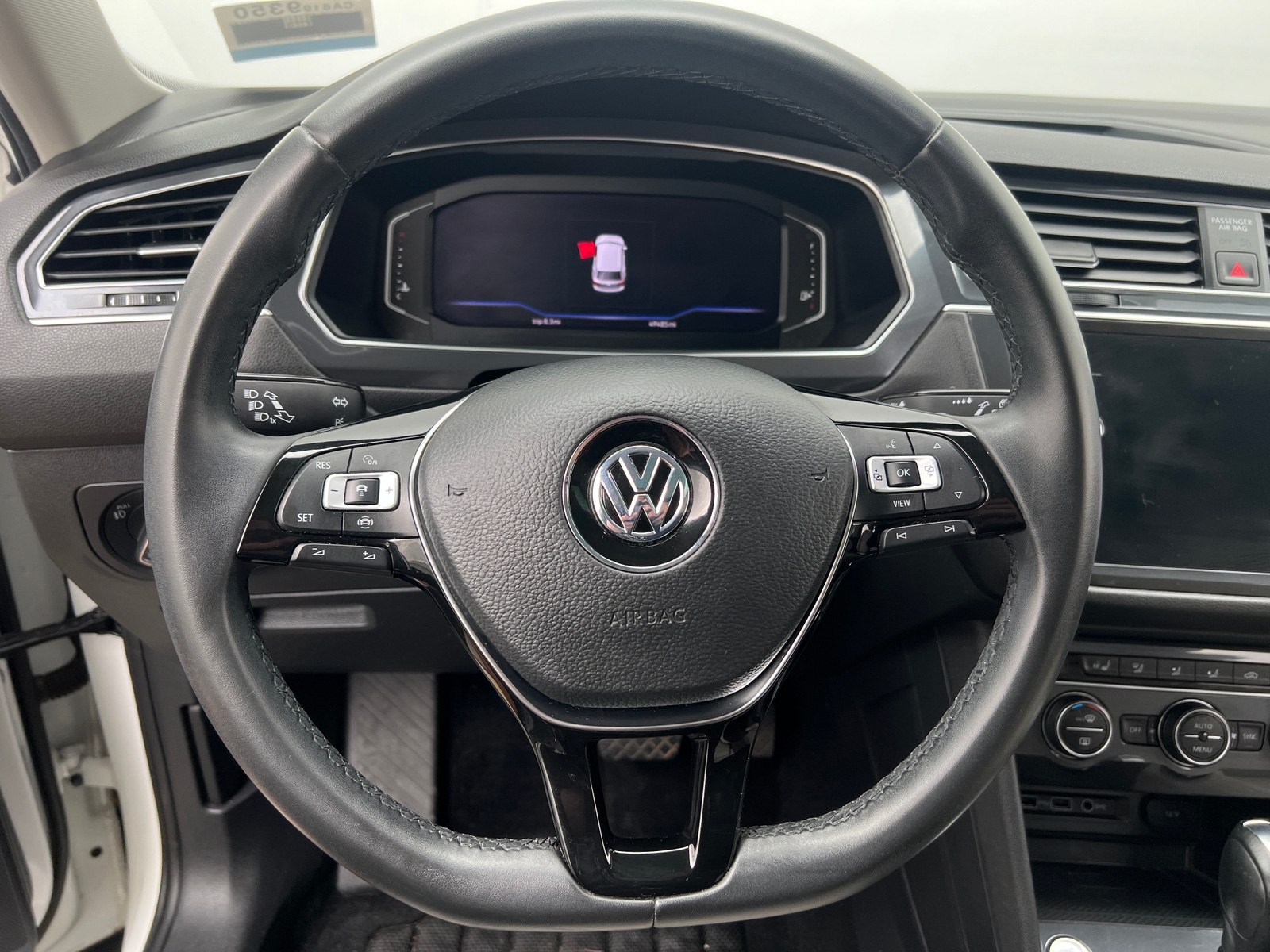 Thumbnail: 2020 Volkswagen Tiguan - 4