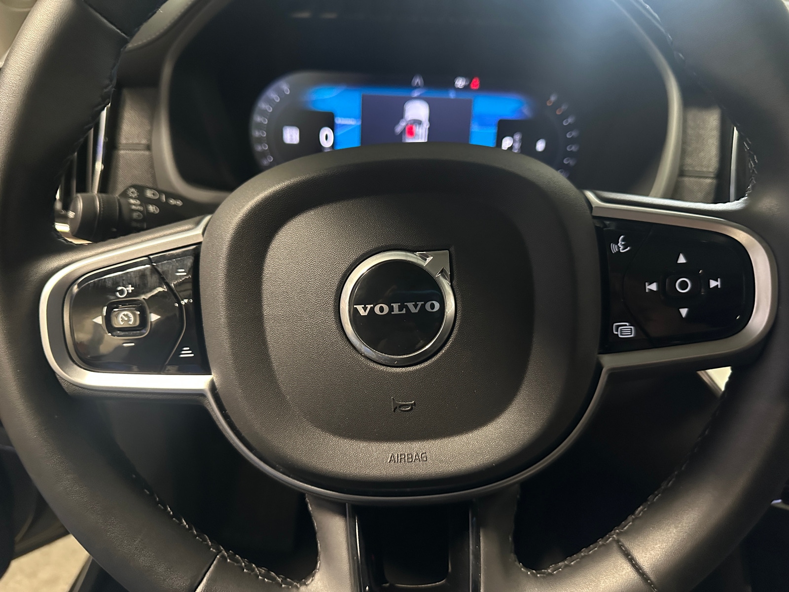Thumbnail: 2026 Volvo XC90 - 4