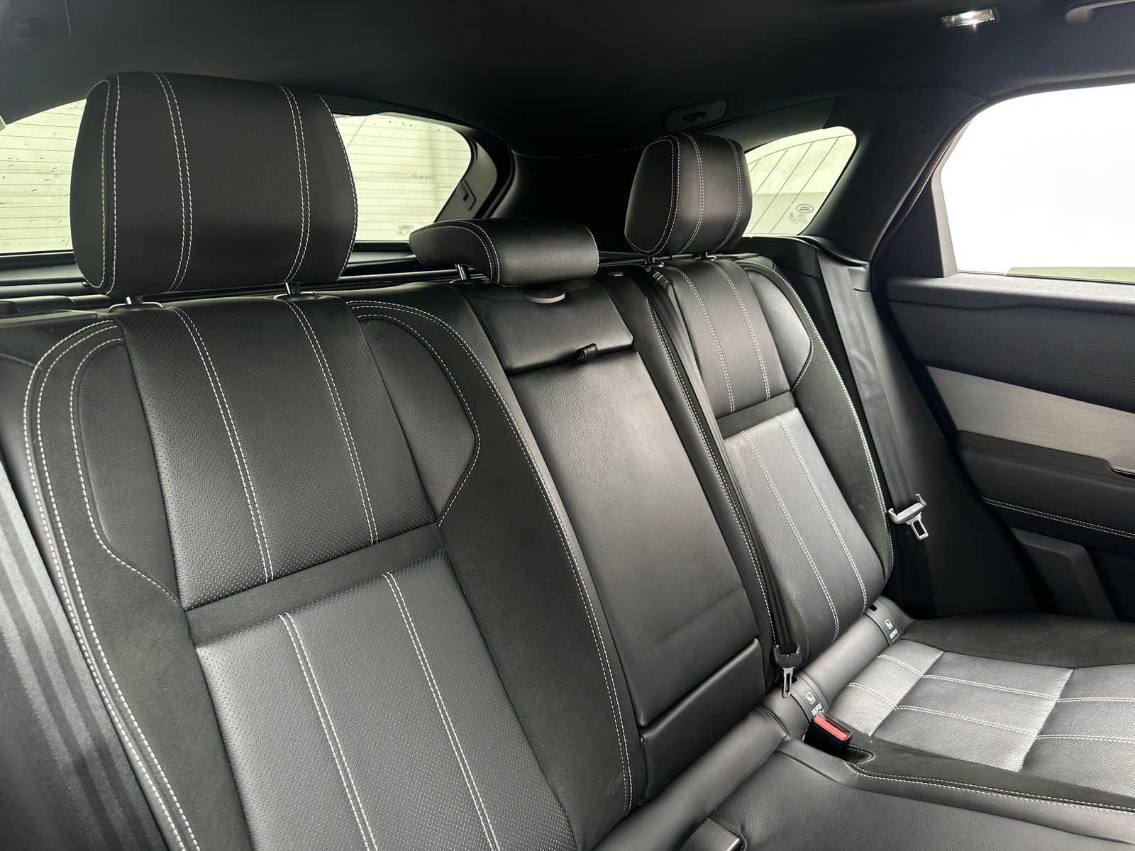 Thumbnail: 2020 Land Rover Range Rover Velar - 6