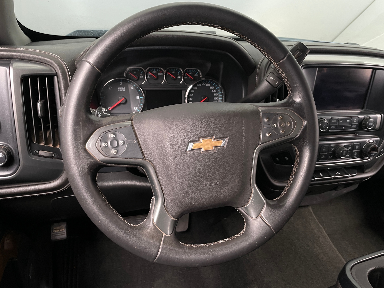 Thumbnail: 2018 Chevrolet Silverado 1500 - 4