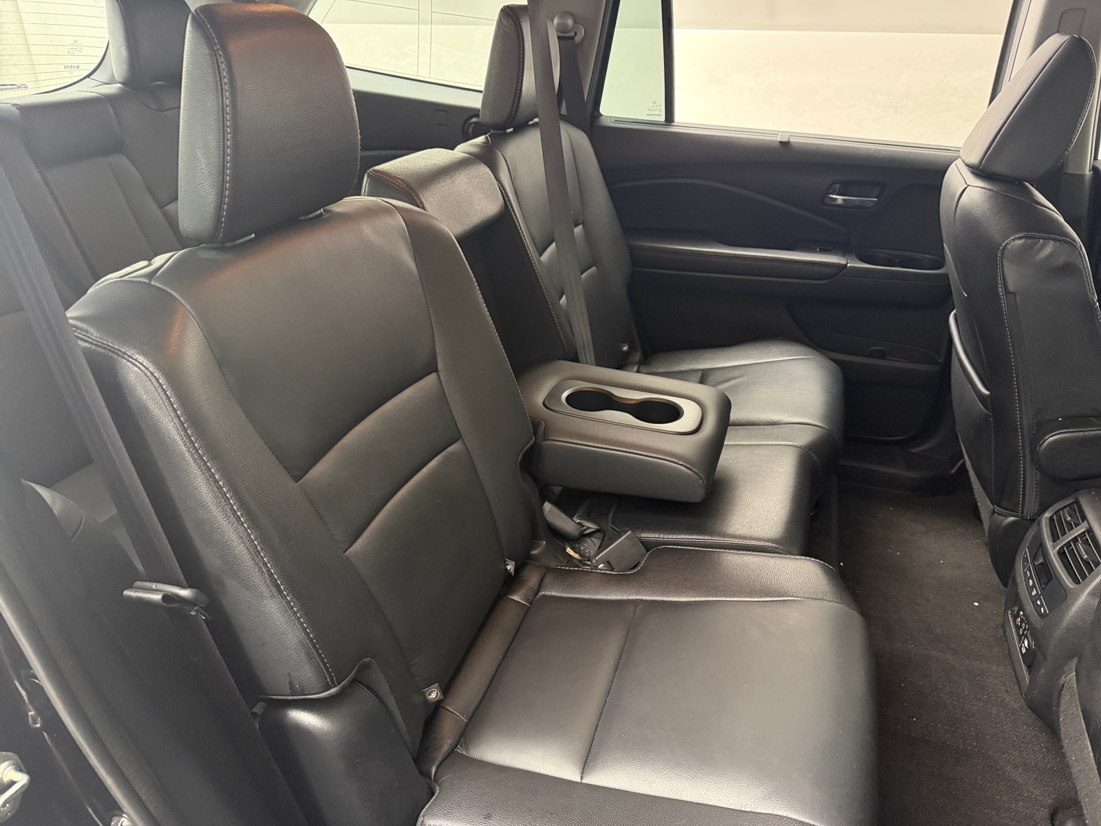 Thumbnail: 2017 Honda Pilot - 5