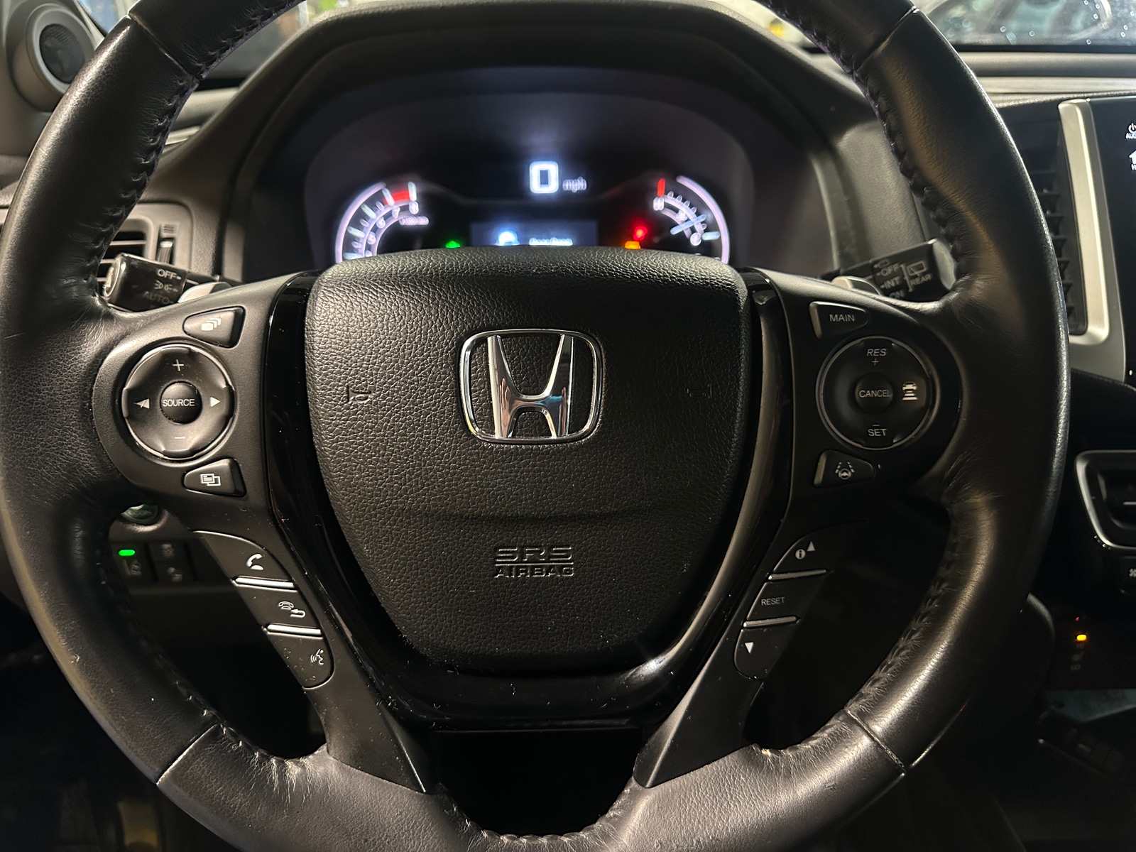 Thumbnail: 2017 Honda Pilot - 4