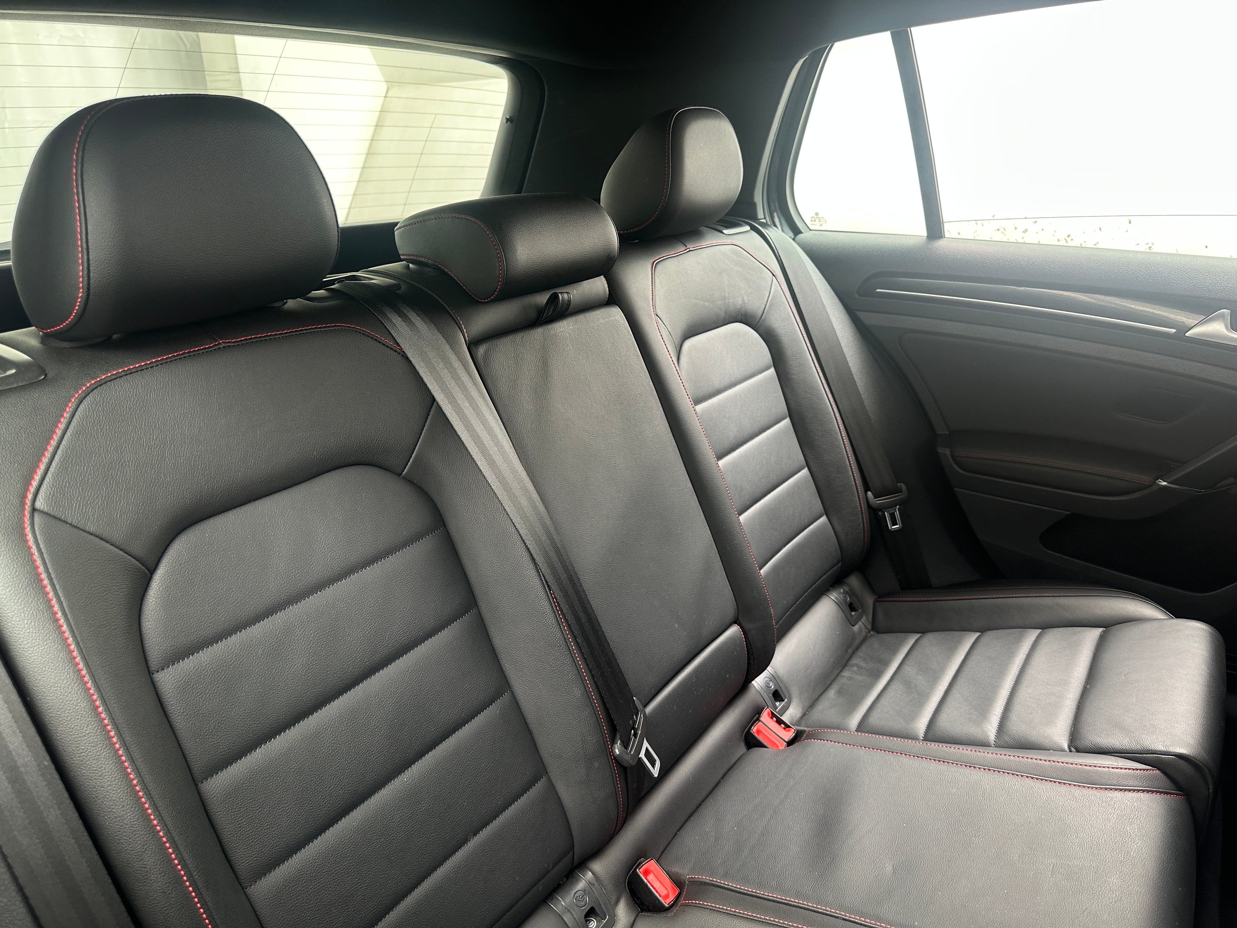 3VW447AU1HM057748