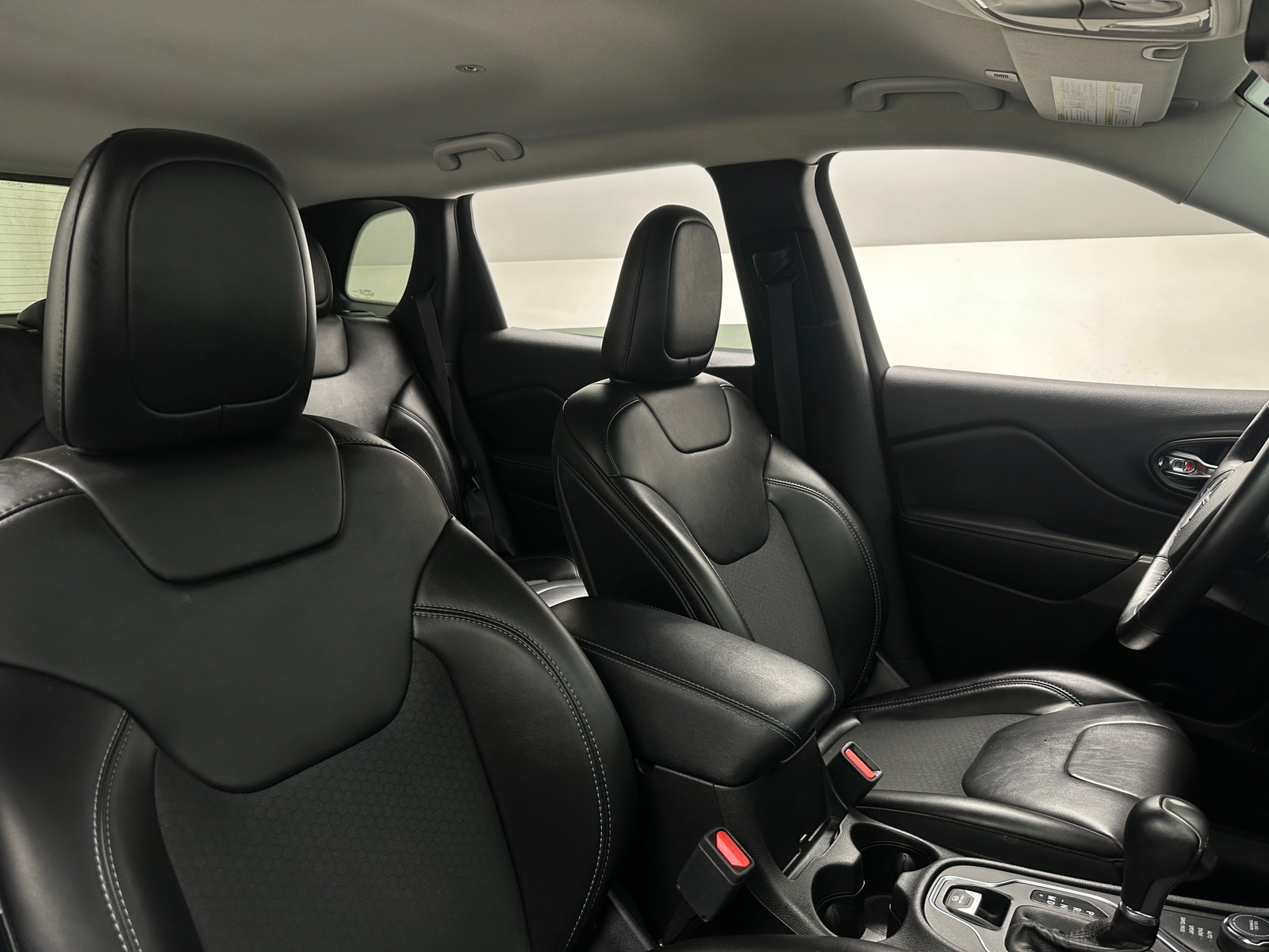 Thumbnail: 2019 Jeep Cherokee - 2
