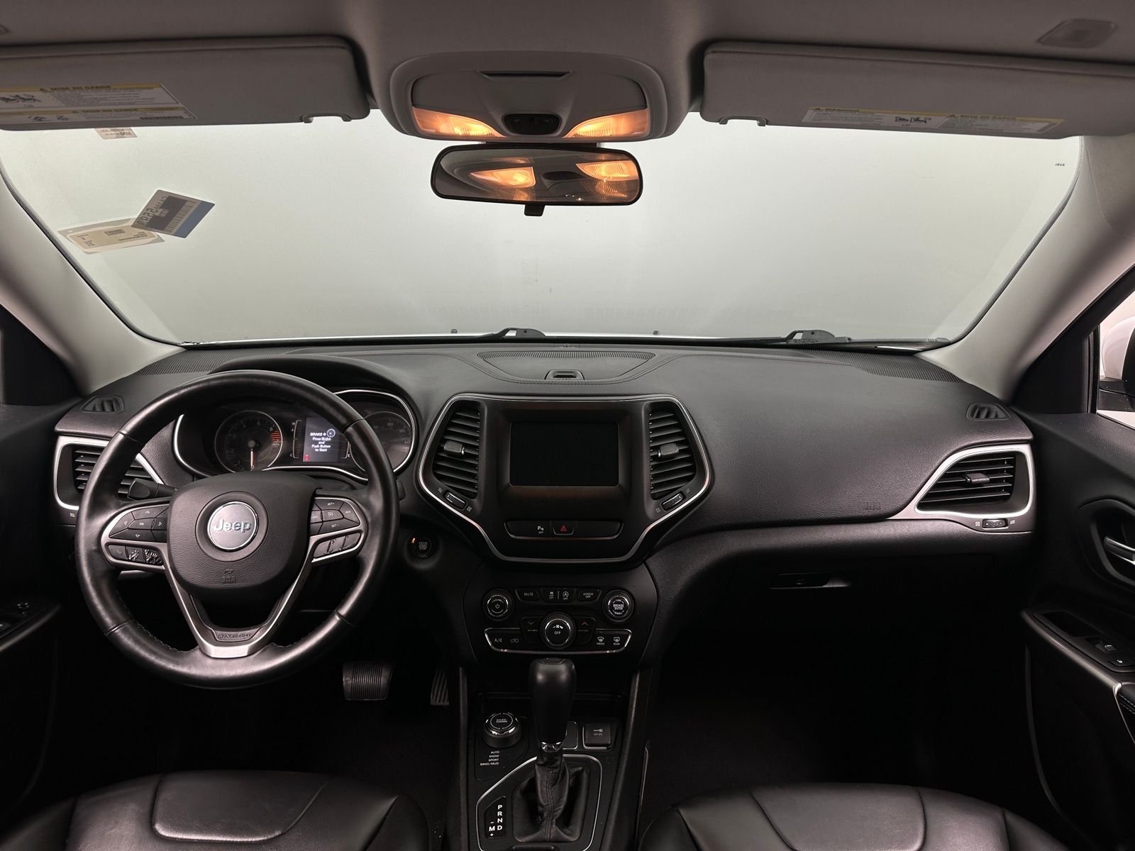 Thumbnail: 2019 Jeep Cherokee - 3