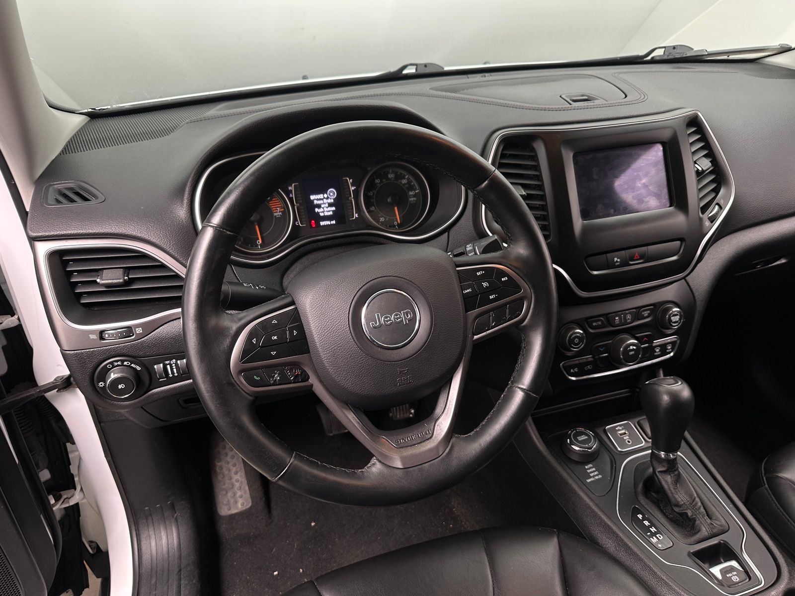 Thumbnail: 2019 Jeep Cherokee - 5