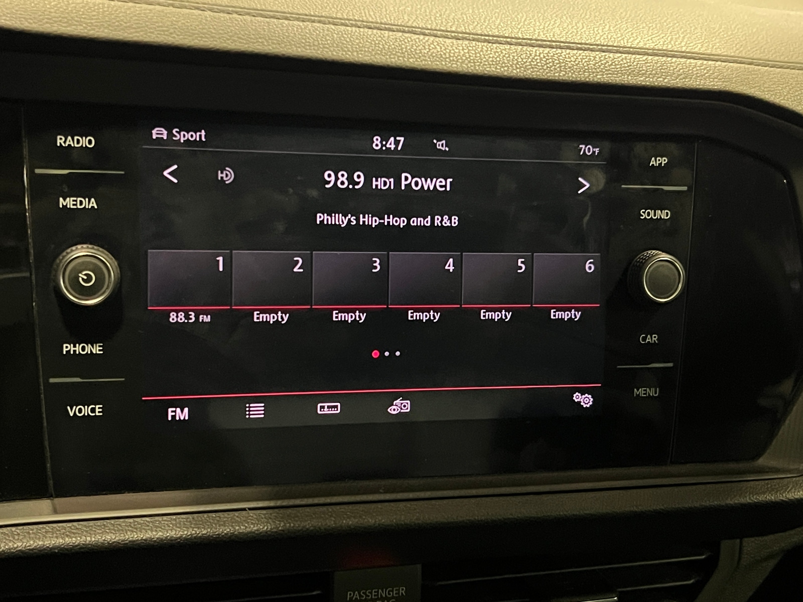 Thumbnail: 2019 Volkswagen Jetta - 4