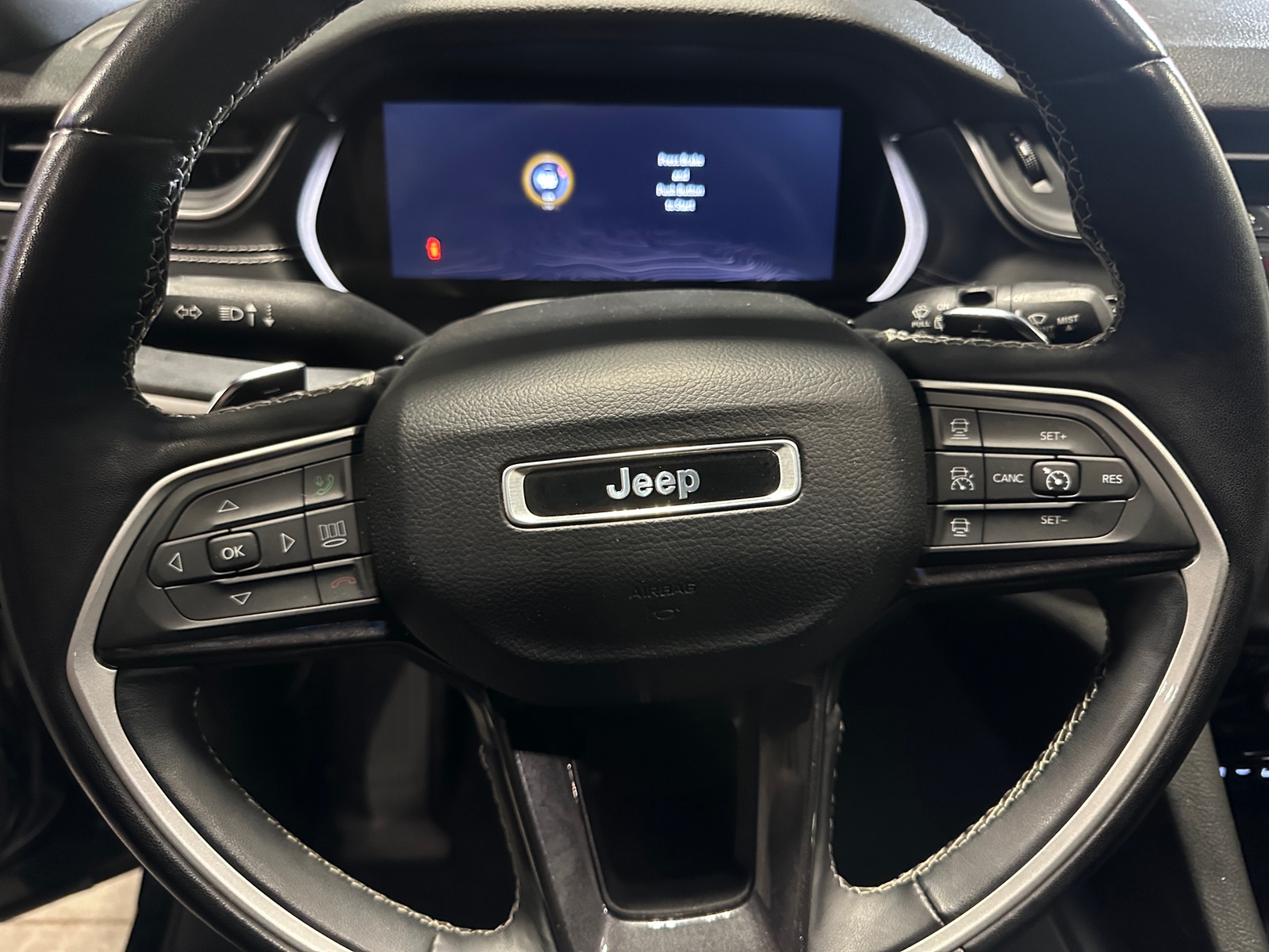 Thumbnail: 2022 Jeep Grand Cherokee L - 4