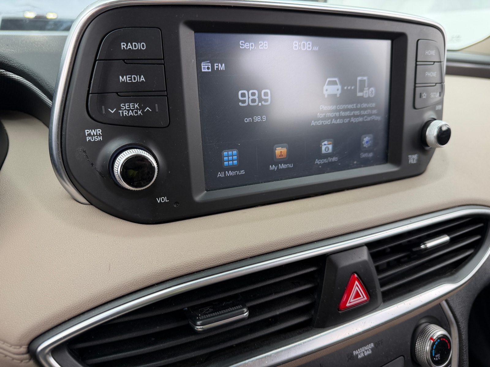 Thumbnail: 2019 Hyundai Santa Fe - 4