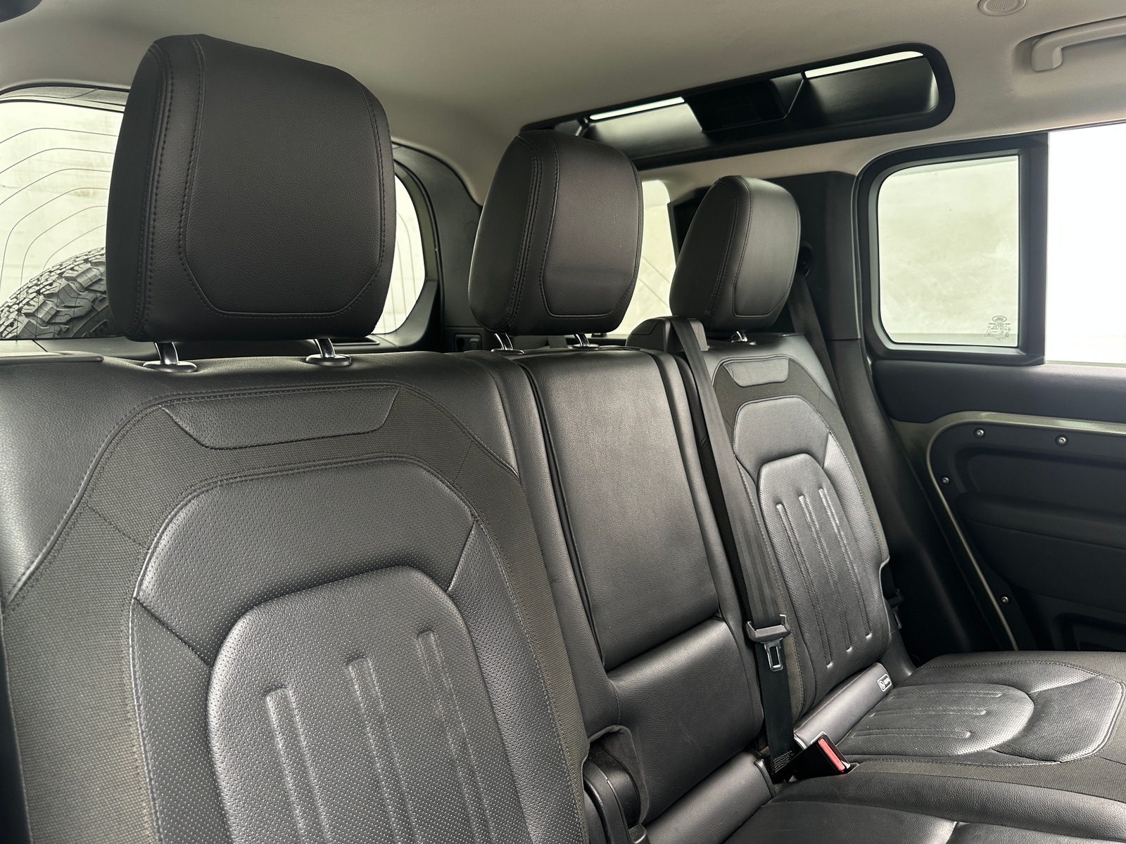 Thumbnail: 2020 Land Rover Defender - 6
