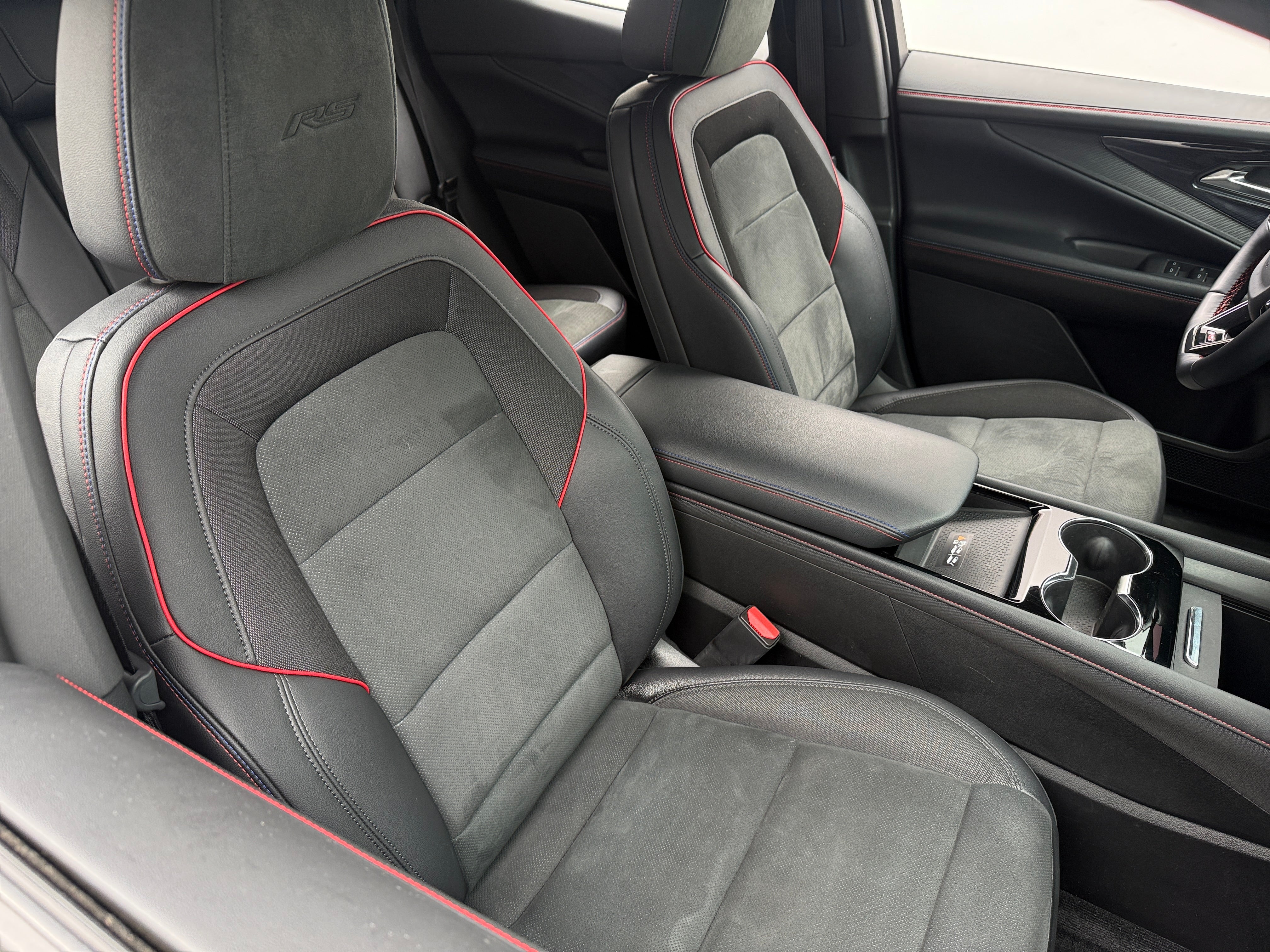 Used 2024 Chevrolet Blazer EV RS with VIN 3GNKDCRJ3RS260903 for sale in Auburn, WA