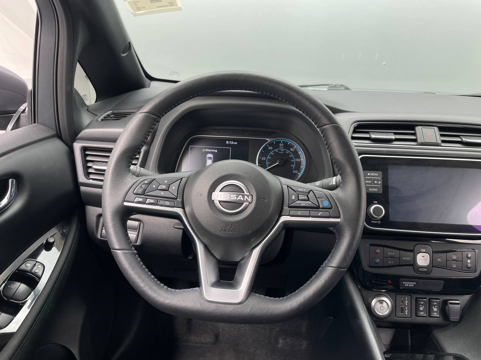Thumbnail: 2025 Nissan Leaf - 5