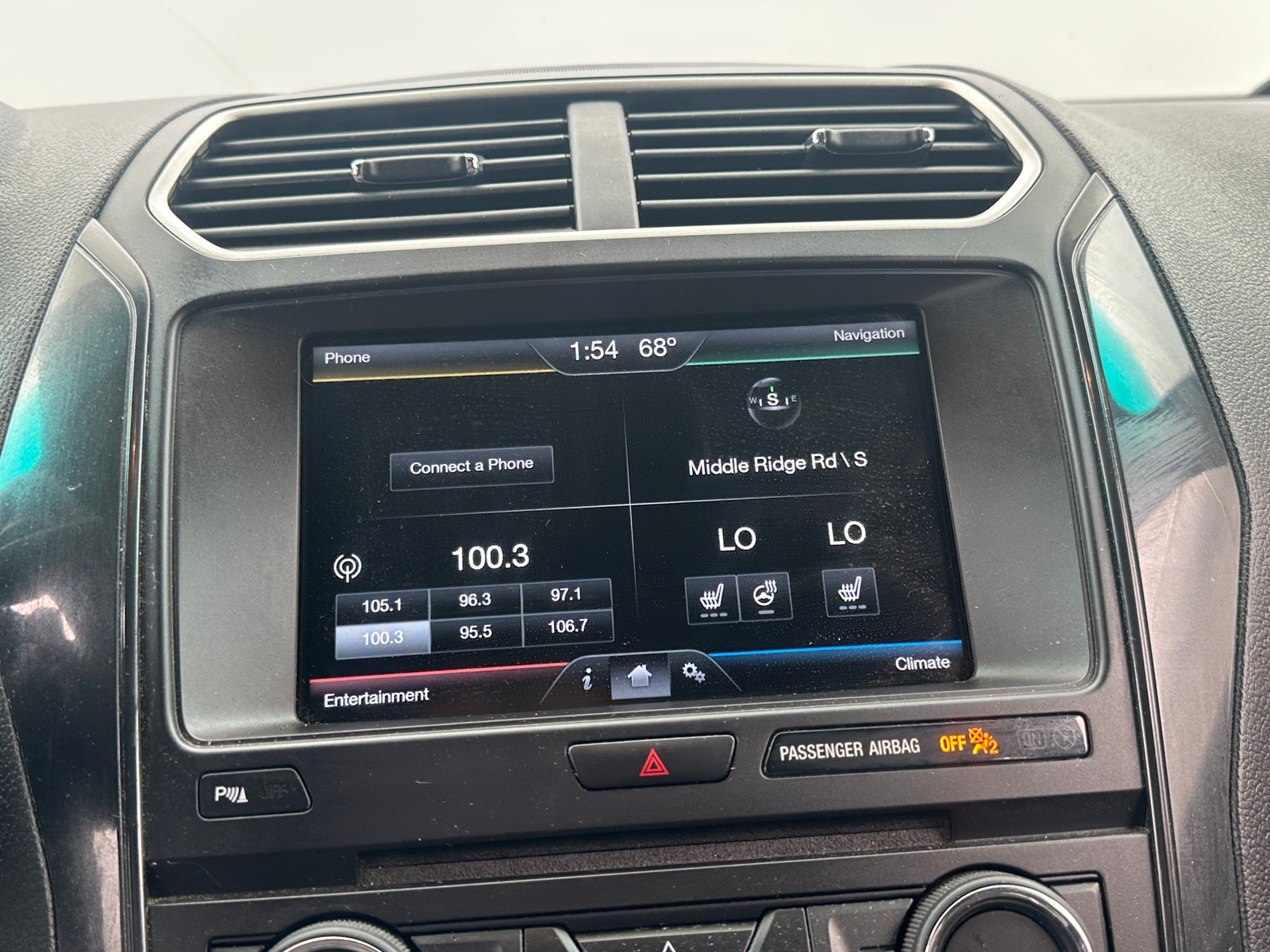 Thumbnail: 2016 Ford Explorer - 3
