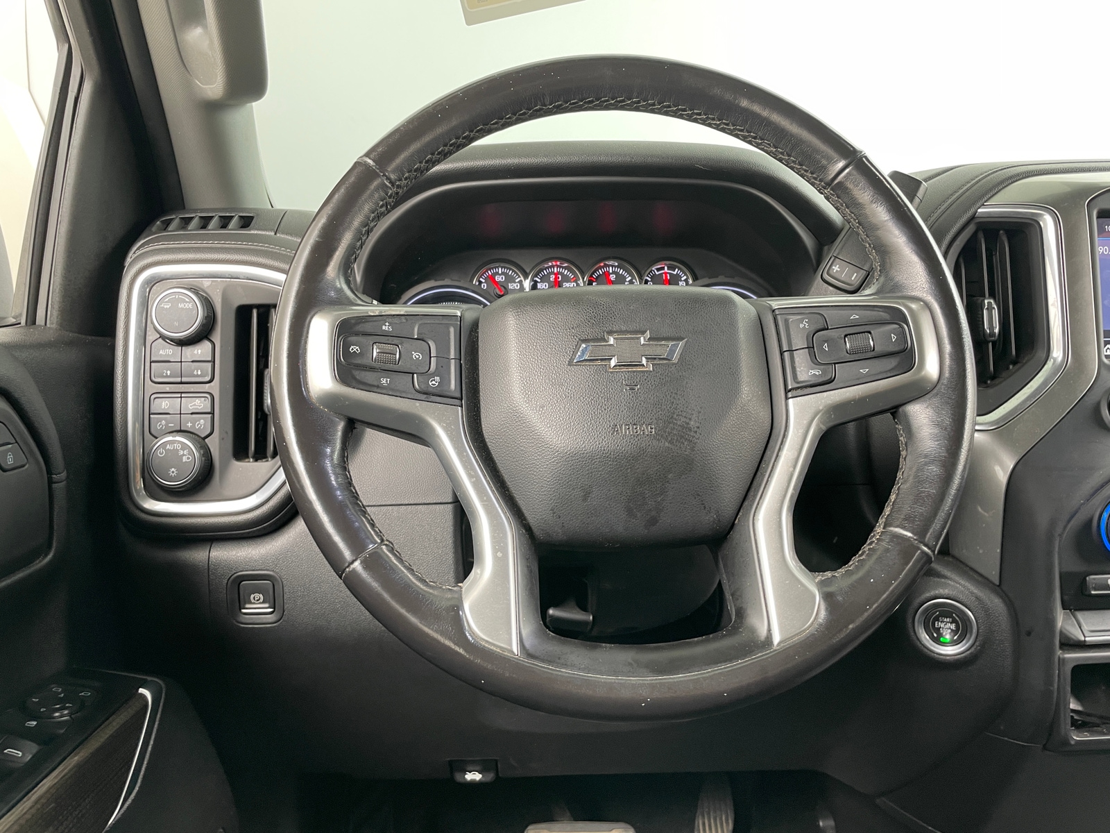 Thumbnail: 2020 Chevrolet Silverado 1500 - 5