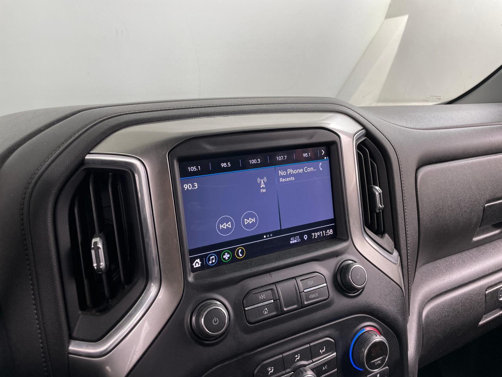 Thumbnail: 2020 Chevrolet Silverado 1500 - 4