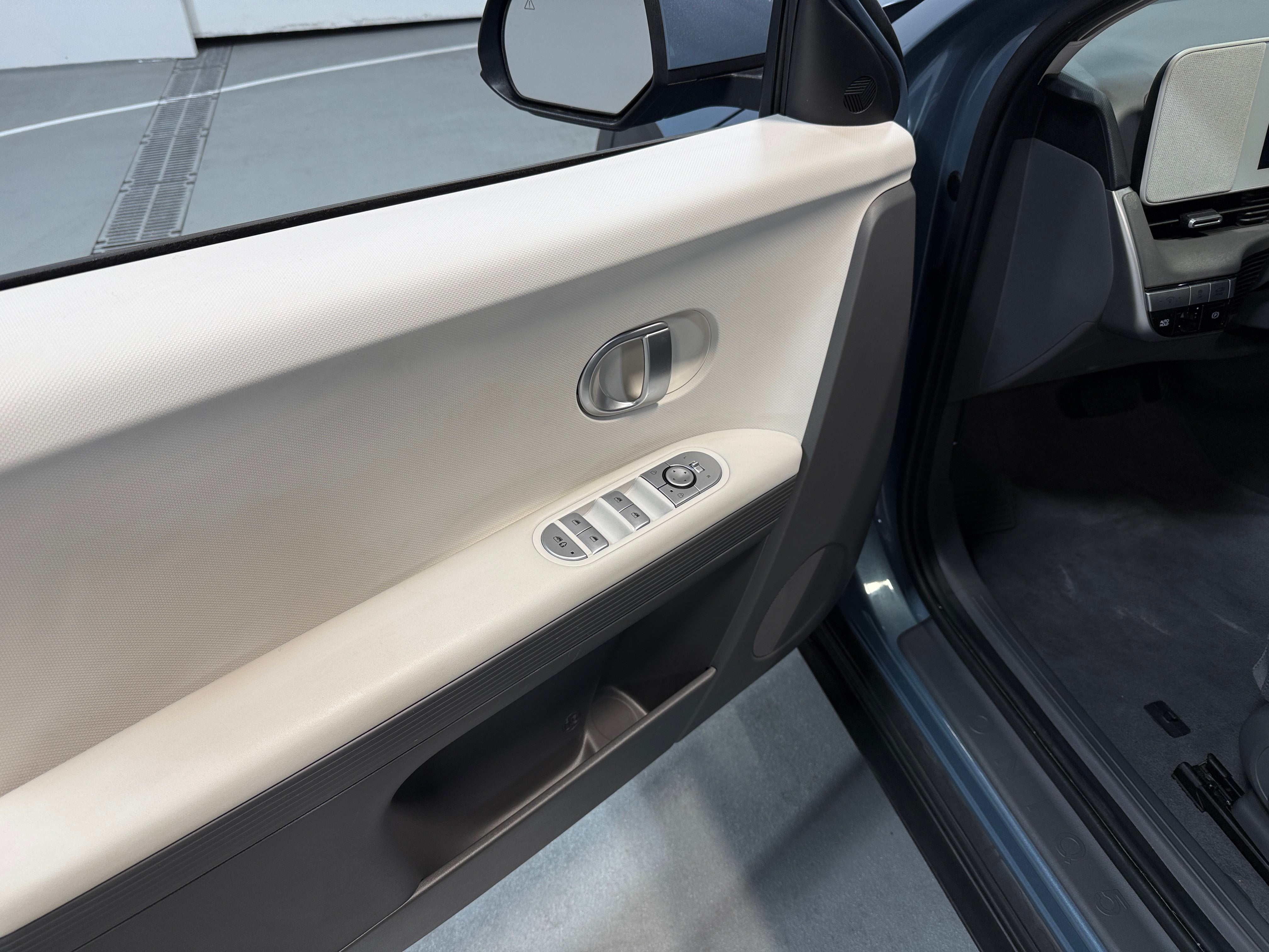 2024 Hyundai IONIQ 5 SEL - Photo 12