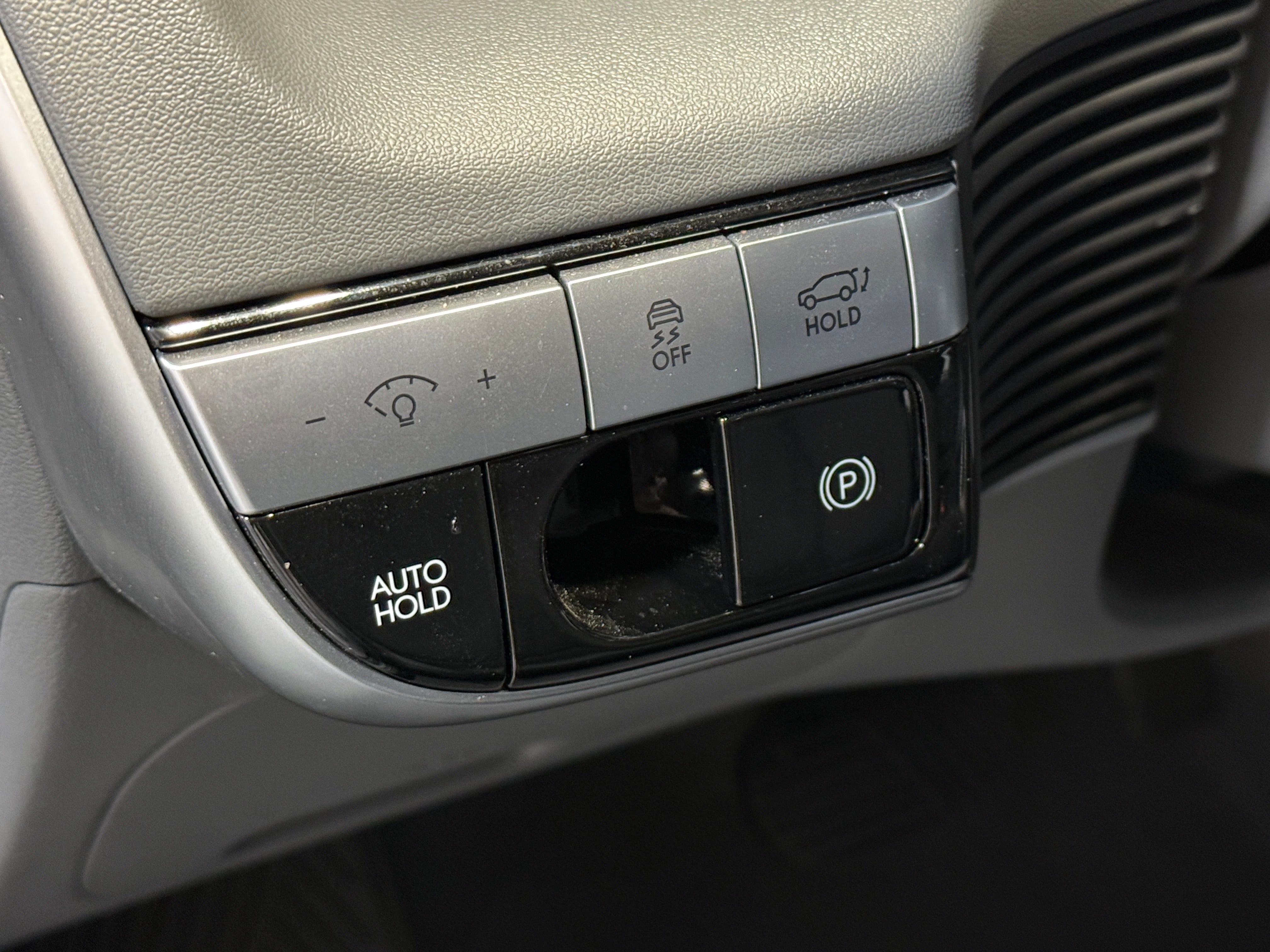 2024 Hyundai IONIQ 5 SEL - Photo 13