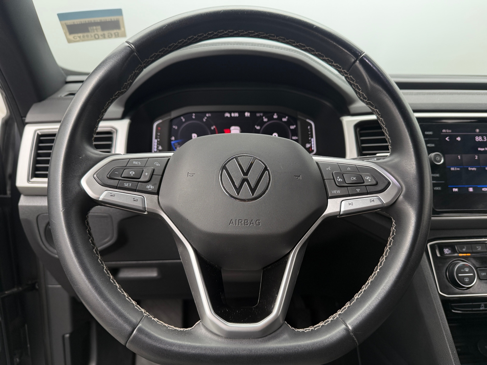 Thumbnail: 2023 Volkswagen Atlas - 4