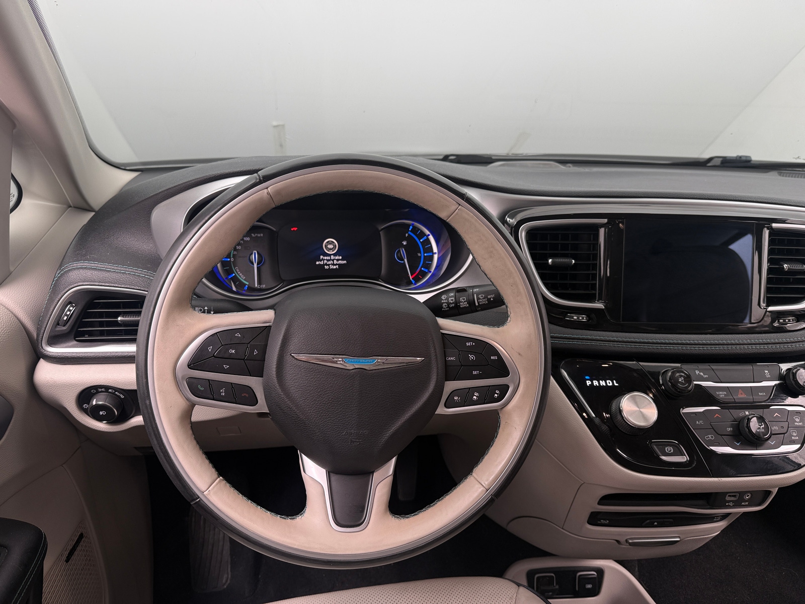 Thumbnail: 2018 Chrysler Pacifica - 4