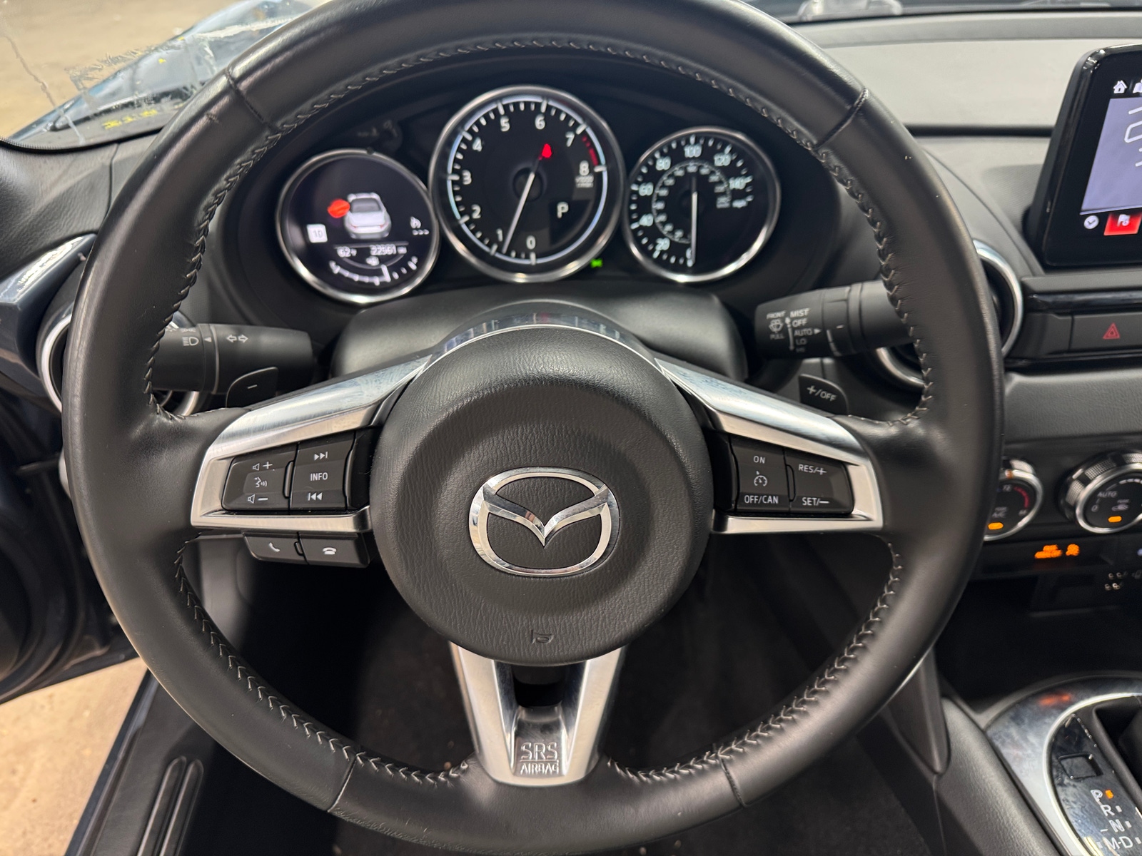Thumbnail: 2021 Mazda MX-5 Miata - 4