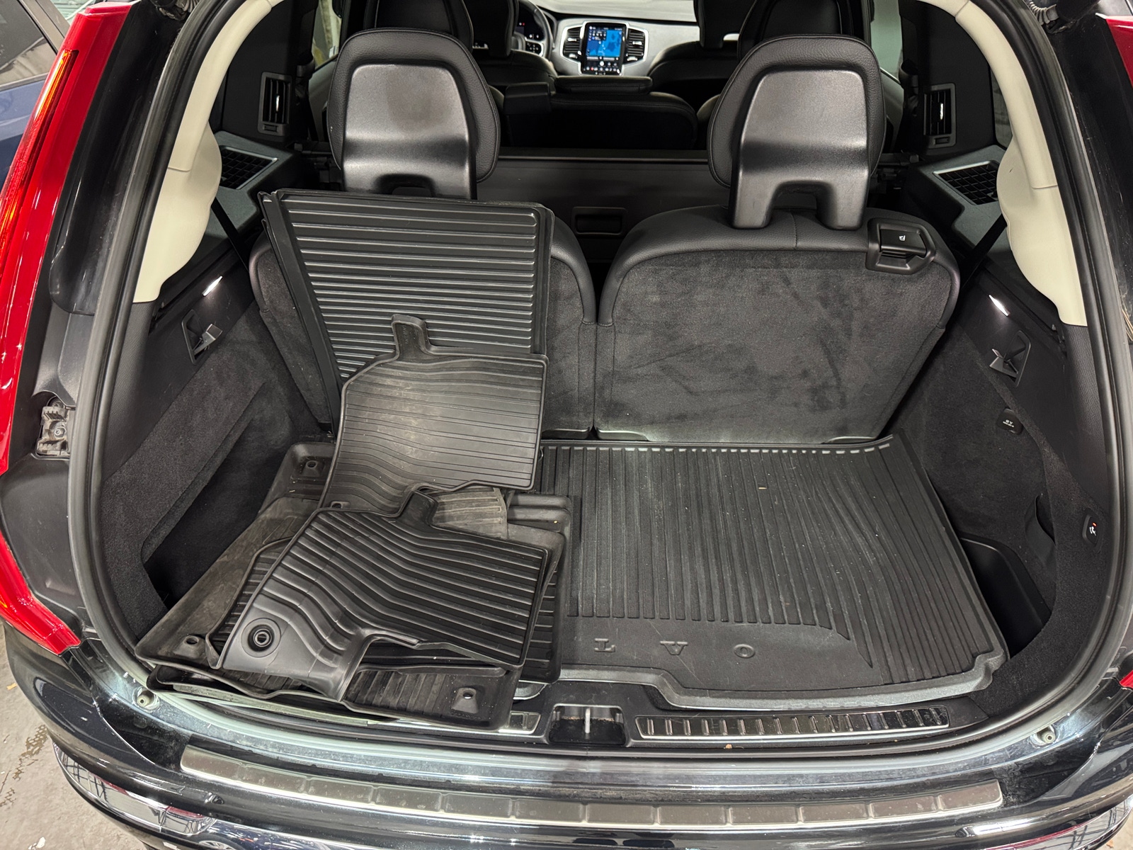 Thumbnail: 2023 Volvo XC90 - 6