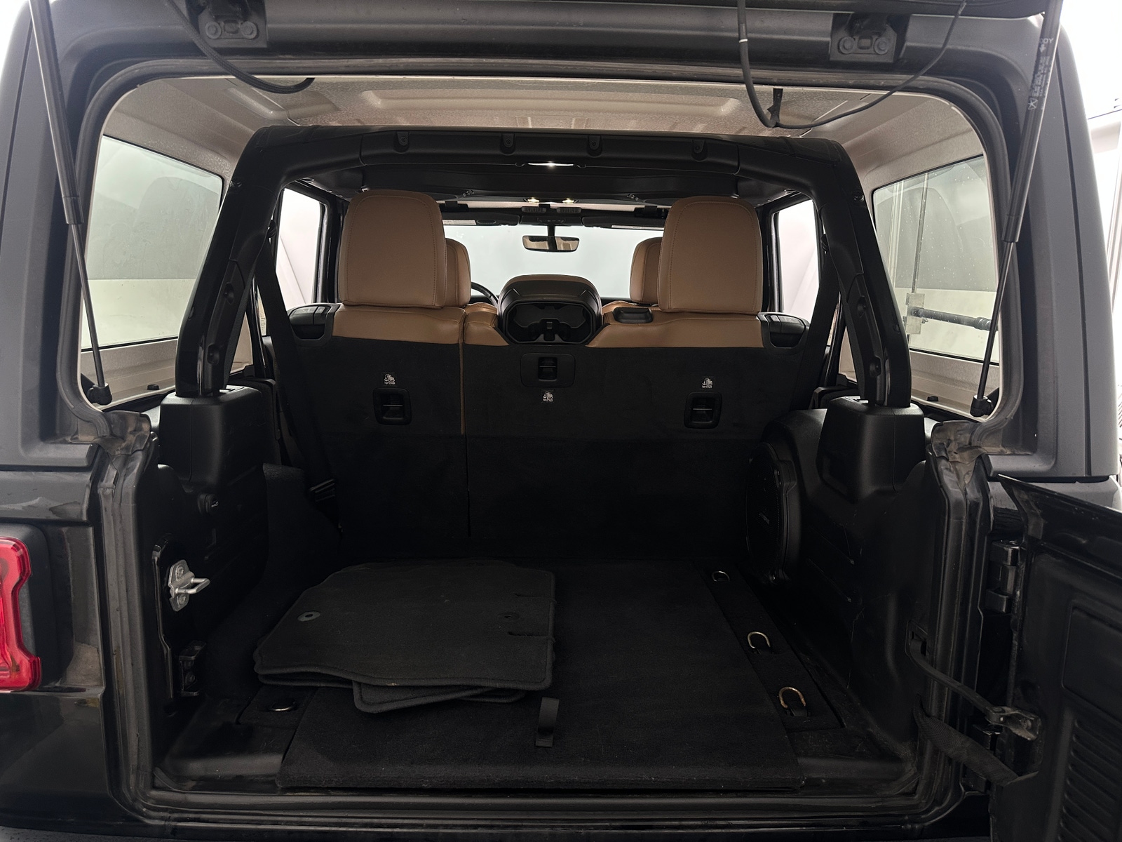 Thumbnail: 2020 Jeep Wrangler - 6