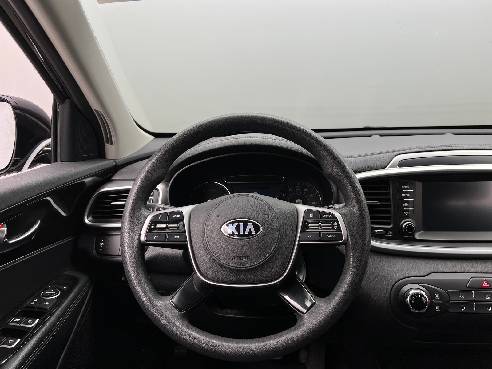 Thumbnail: 2020 Kia Sorento - 5
