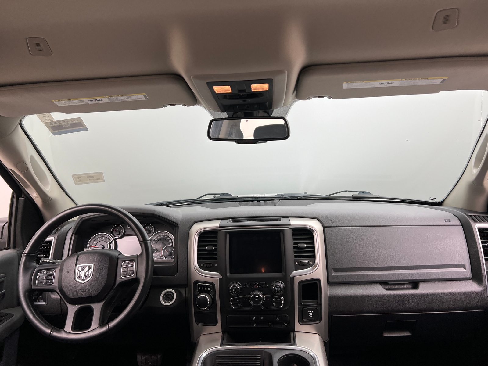 Thumbnail: 2020 RAM 1500 Classic - 3