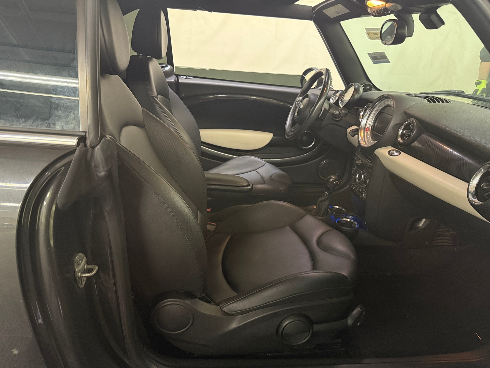Thumbnail: 2013 MINI Cooper Convertible - 2