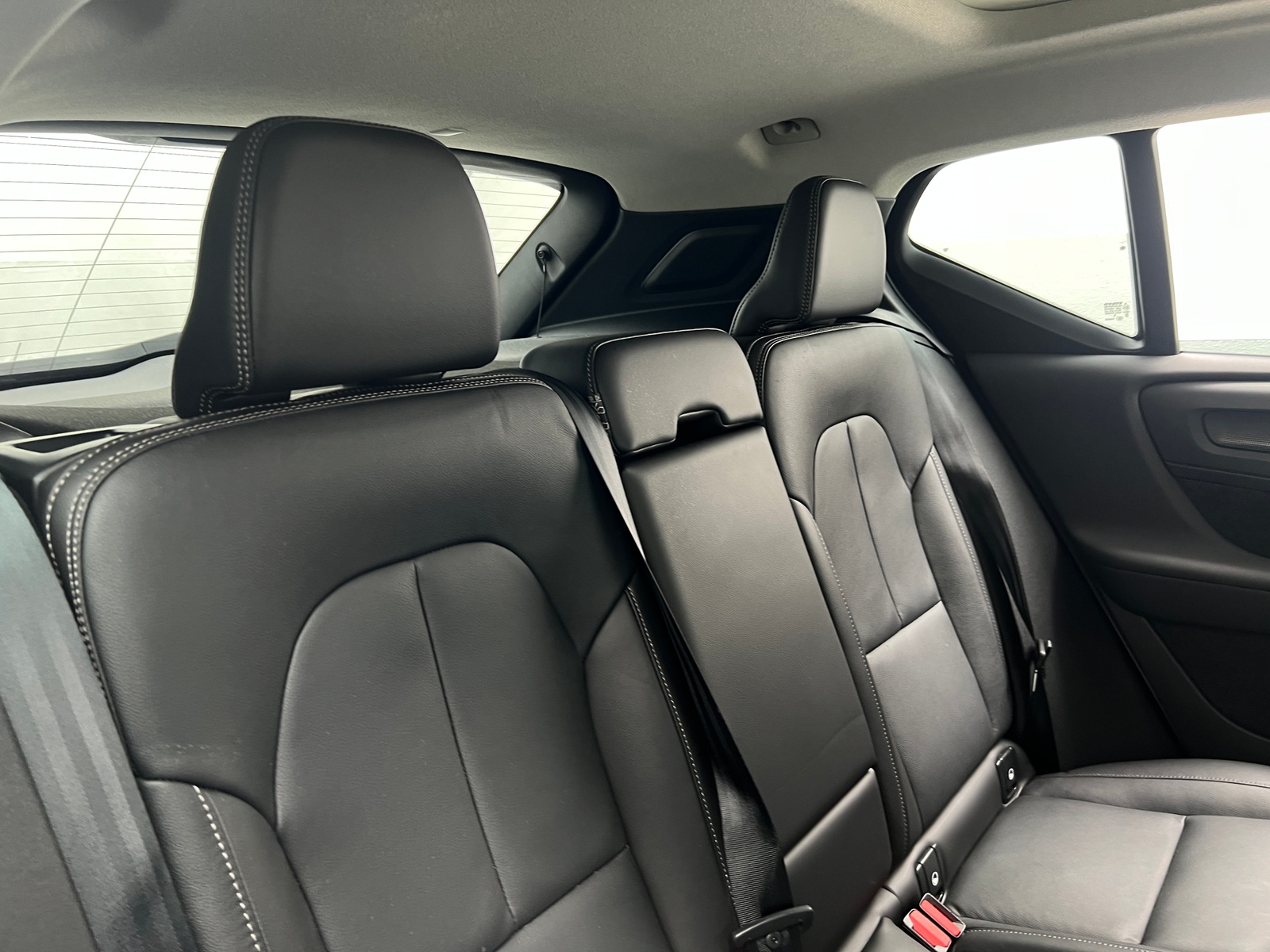 Thumbnail: 2026 Volvo XC40 - 5