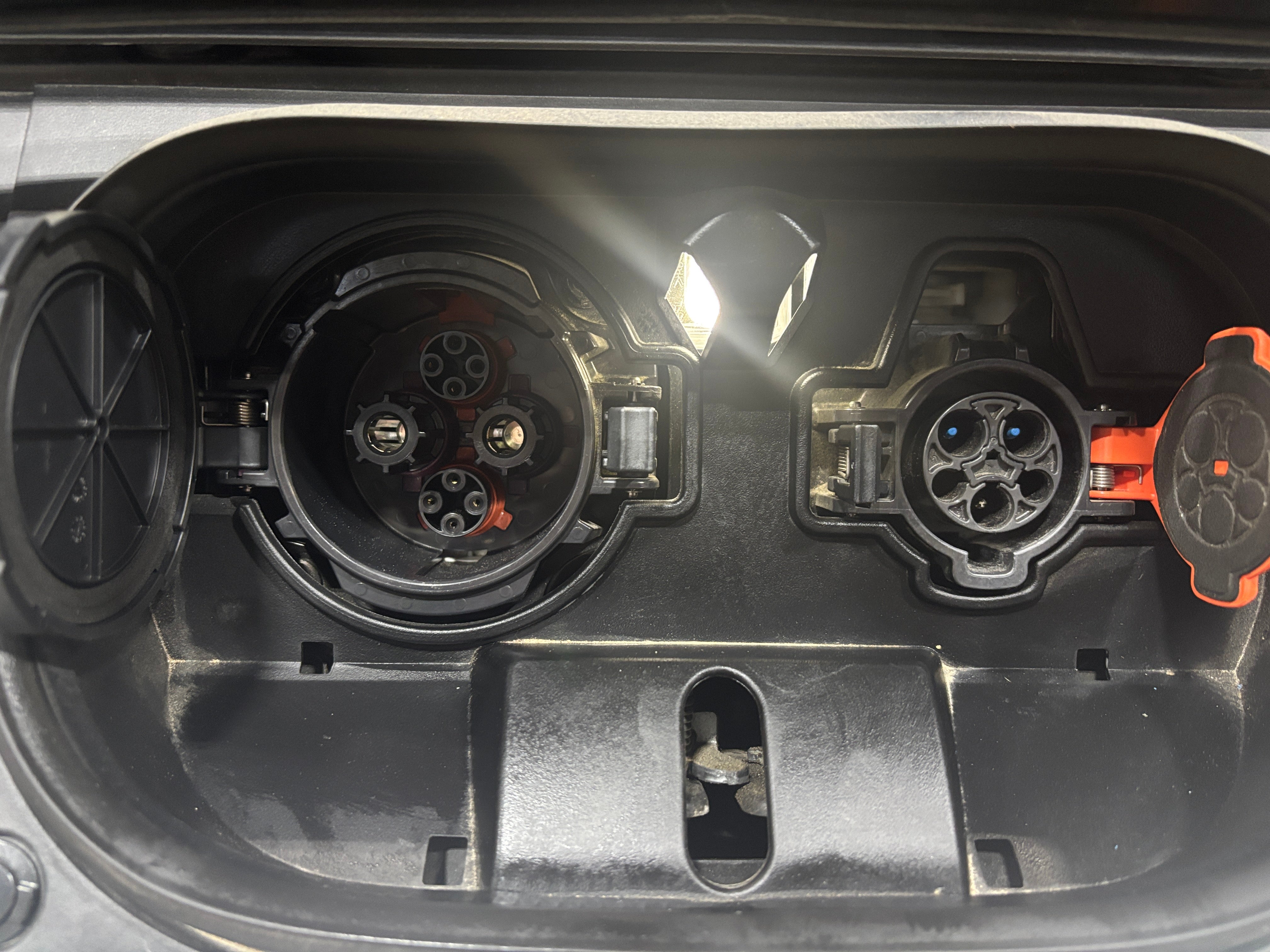 Used 2025 Nissan Leaf S with VIN 1N4AZ1BV4SC562824 for sale in Oak Creek, WI