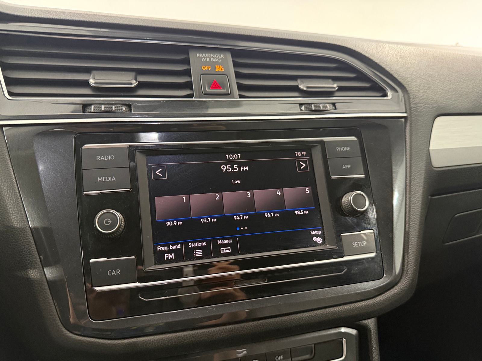 Thumbnail: 2019 Volkswagen Tiguan - 4