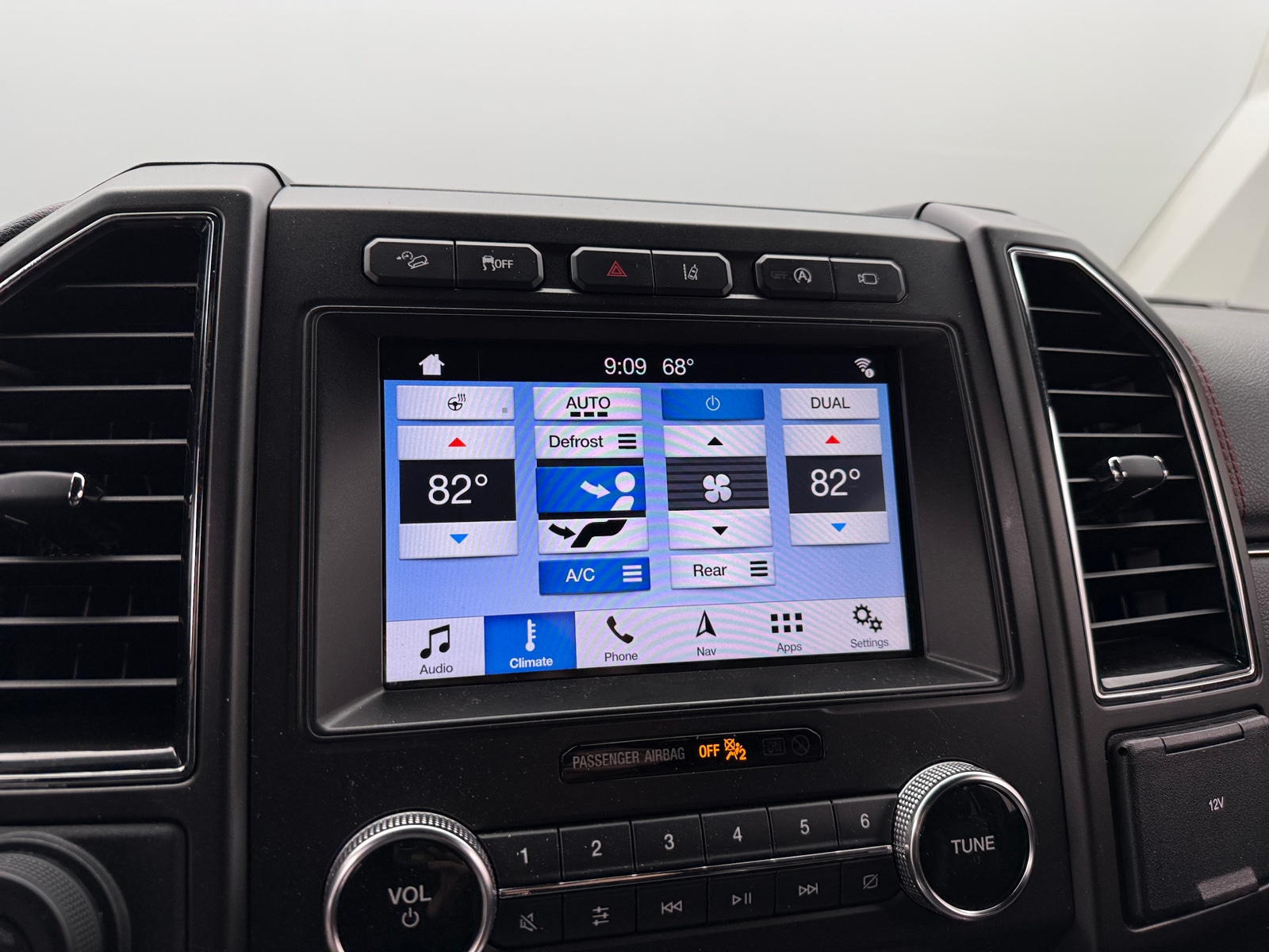 Thumbnail: 2019 Ford Expedition - 3
