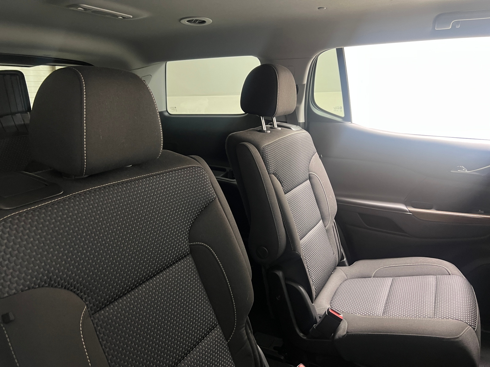 Thumbnail: 2023 GMC Acadia - 6