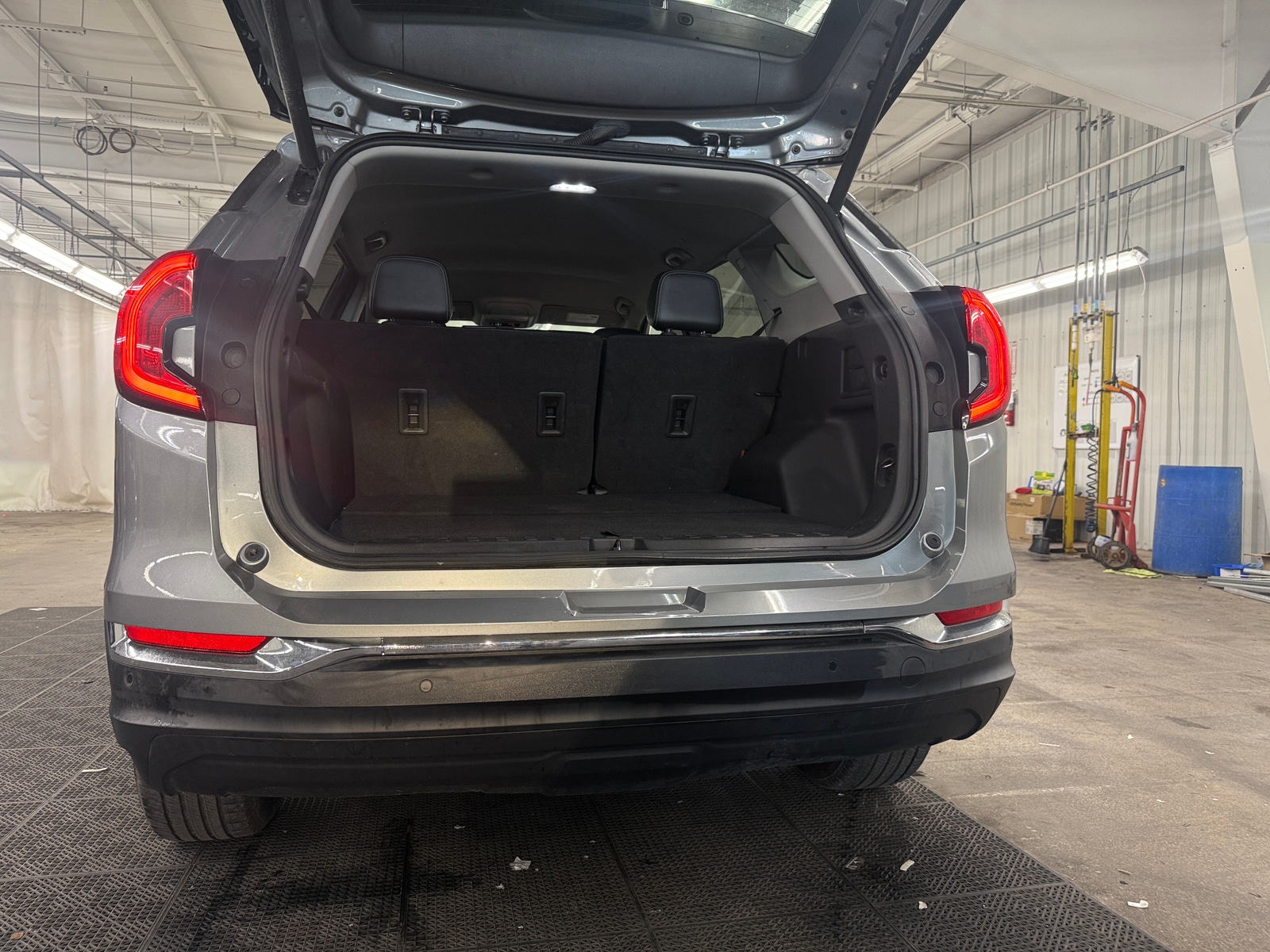 Thumbnail: 2023 GMC Terrain - 6