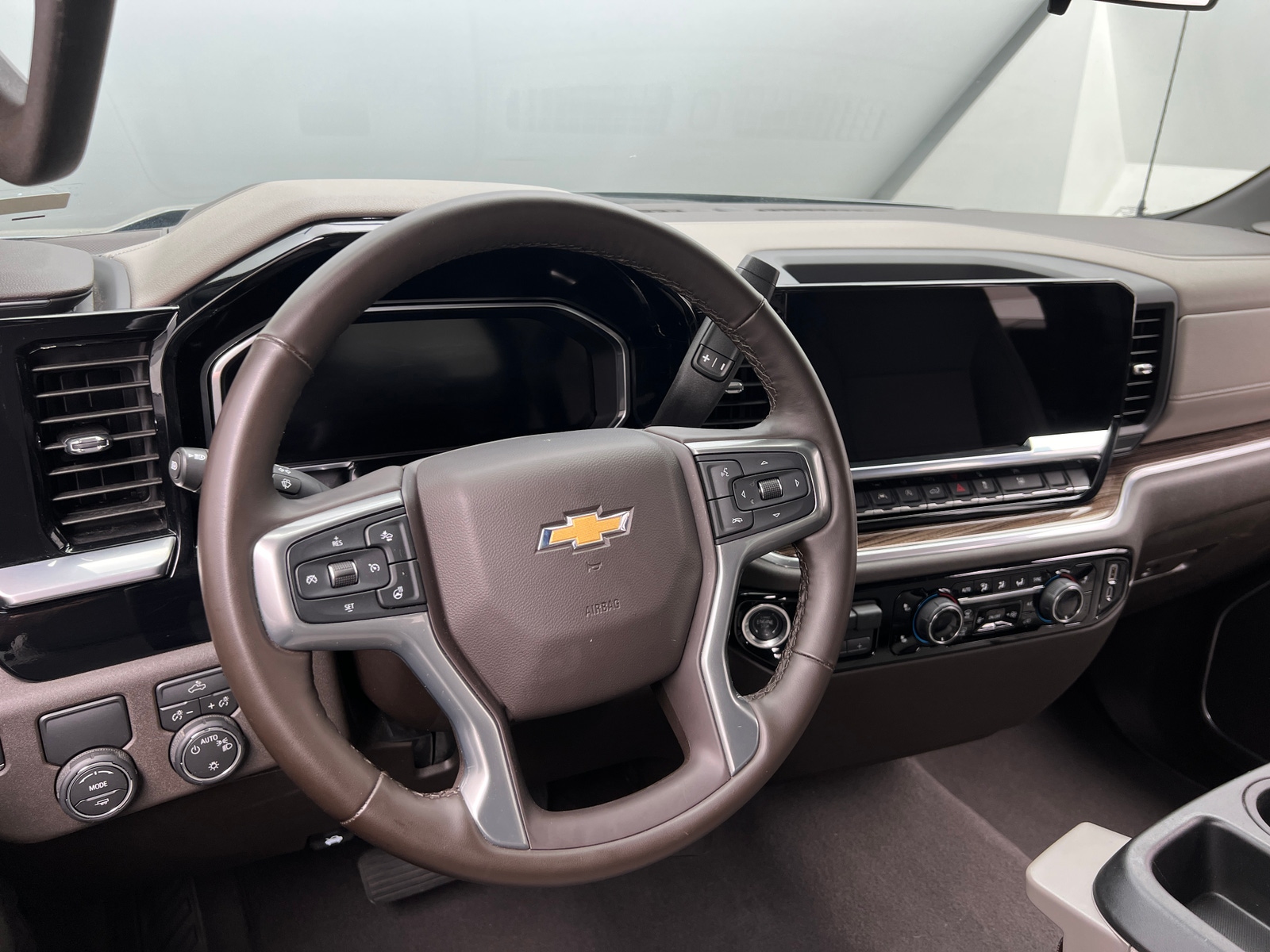 Thumbnail: 2026 Chevrolet Silverado 1500 - 5