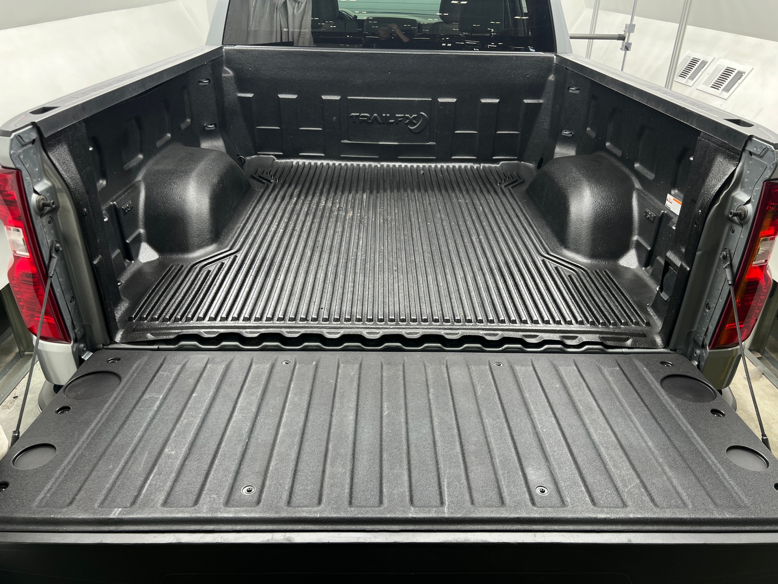 Thumbnail: 2026 Chevrolet Silverado 1500 - 7