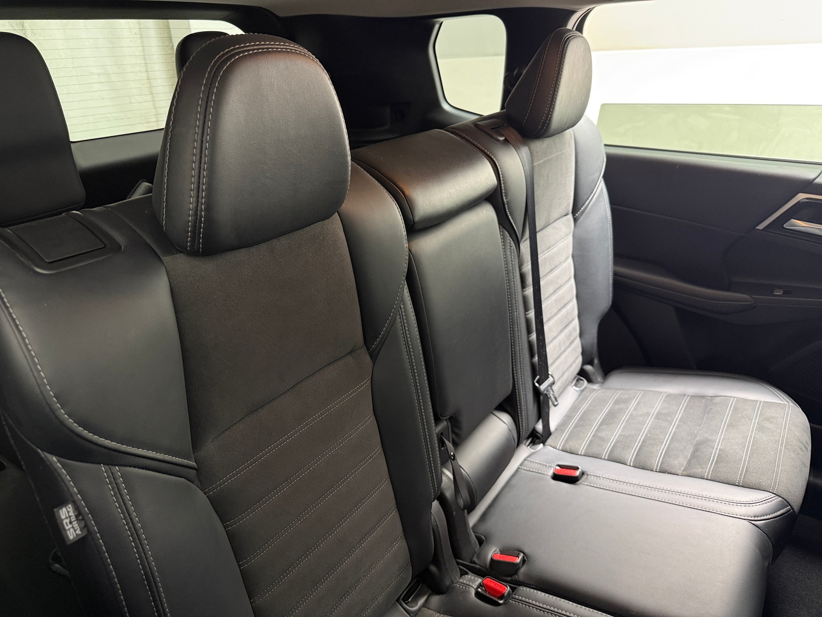 Thumbnail: 2024 Mitsubishi Outlander - 6