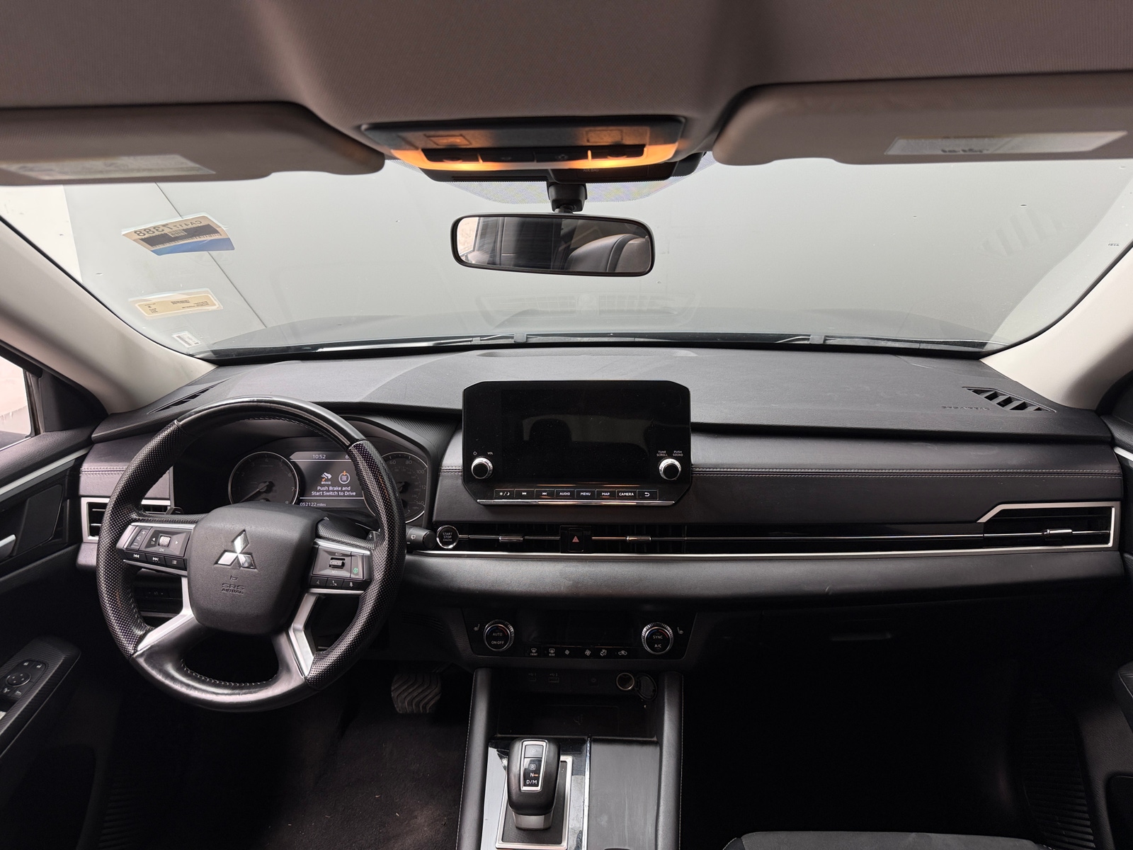 Thumbnail: 2024 Mitsubishi Outlander - 3
