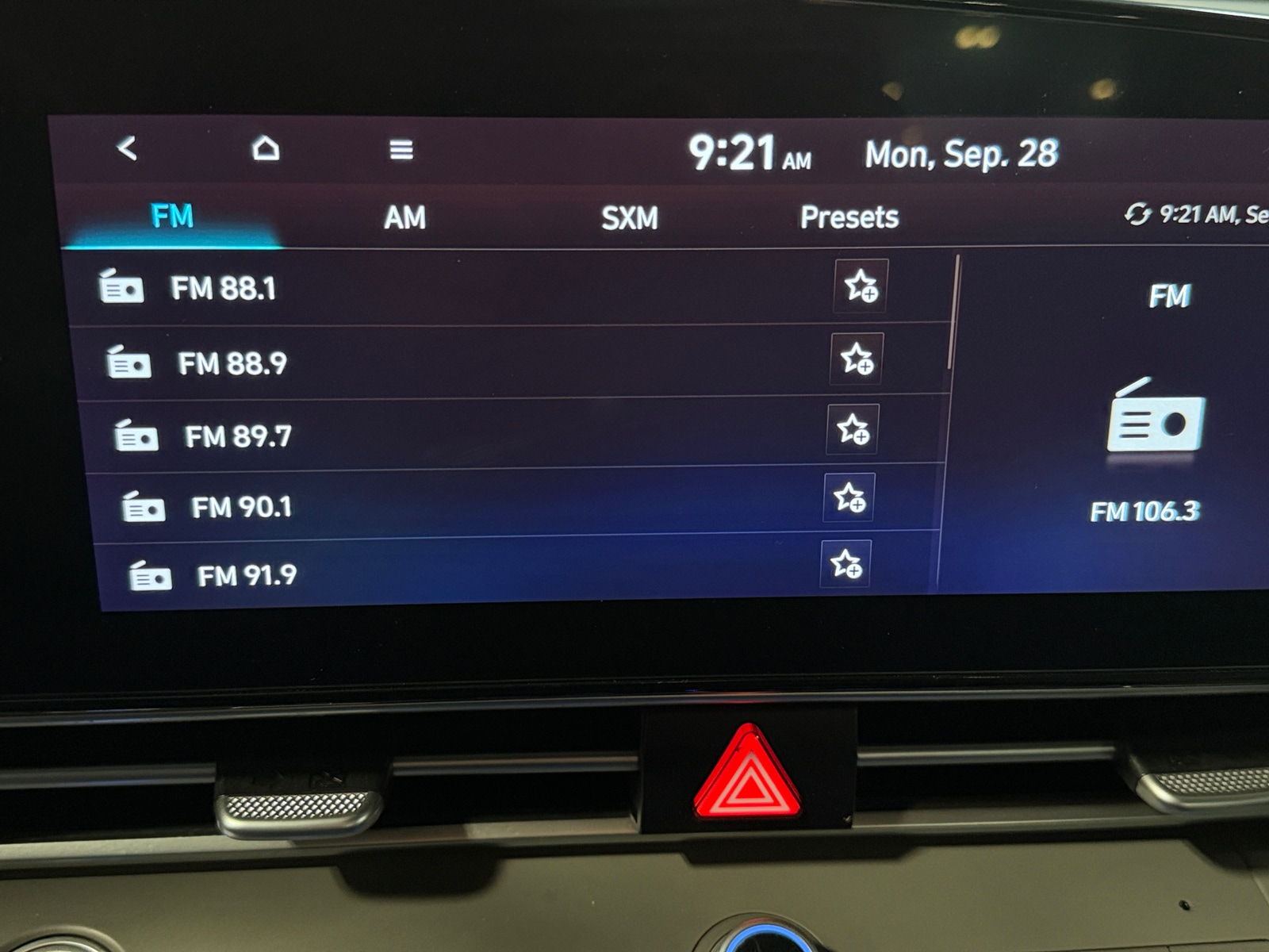 Thumbnail: 2023 Hyundai Elantra - 4